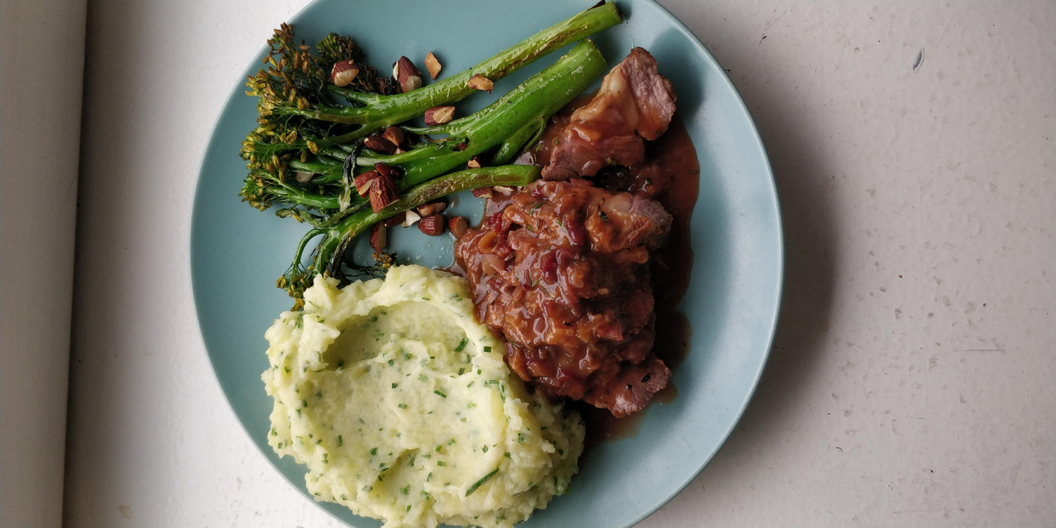 Lammstek och rödvinssås