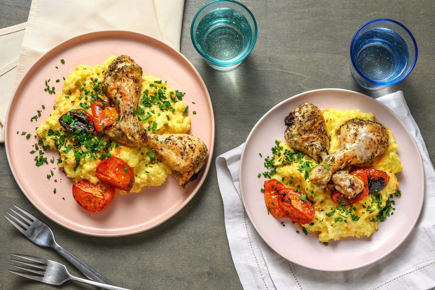 Kipdrumsticks met pastinaak-wortelstamppot