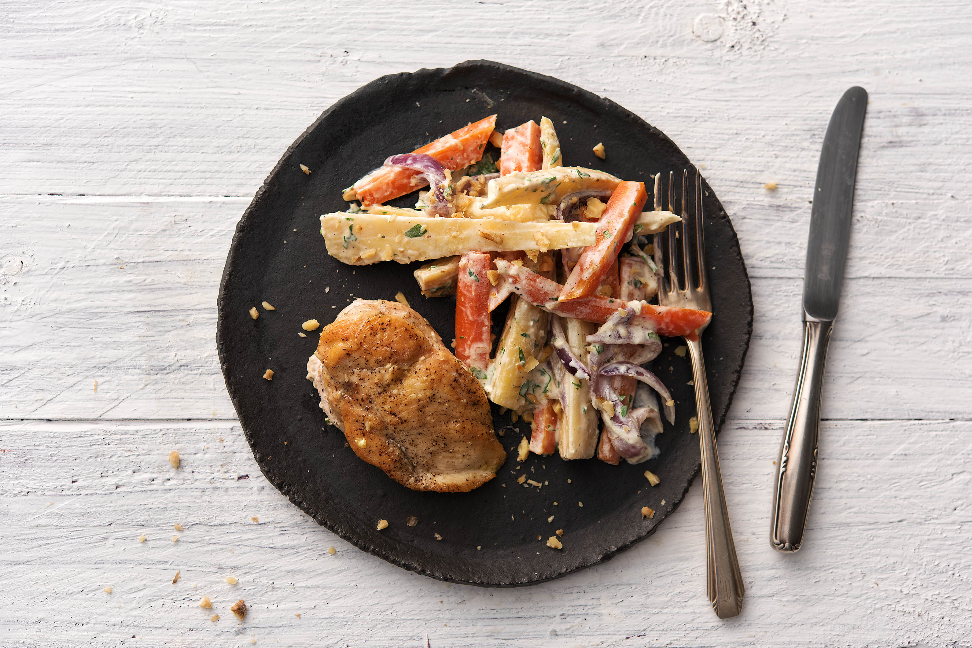 Putenbrust auf Karotten-Pastinaken-Bett