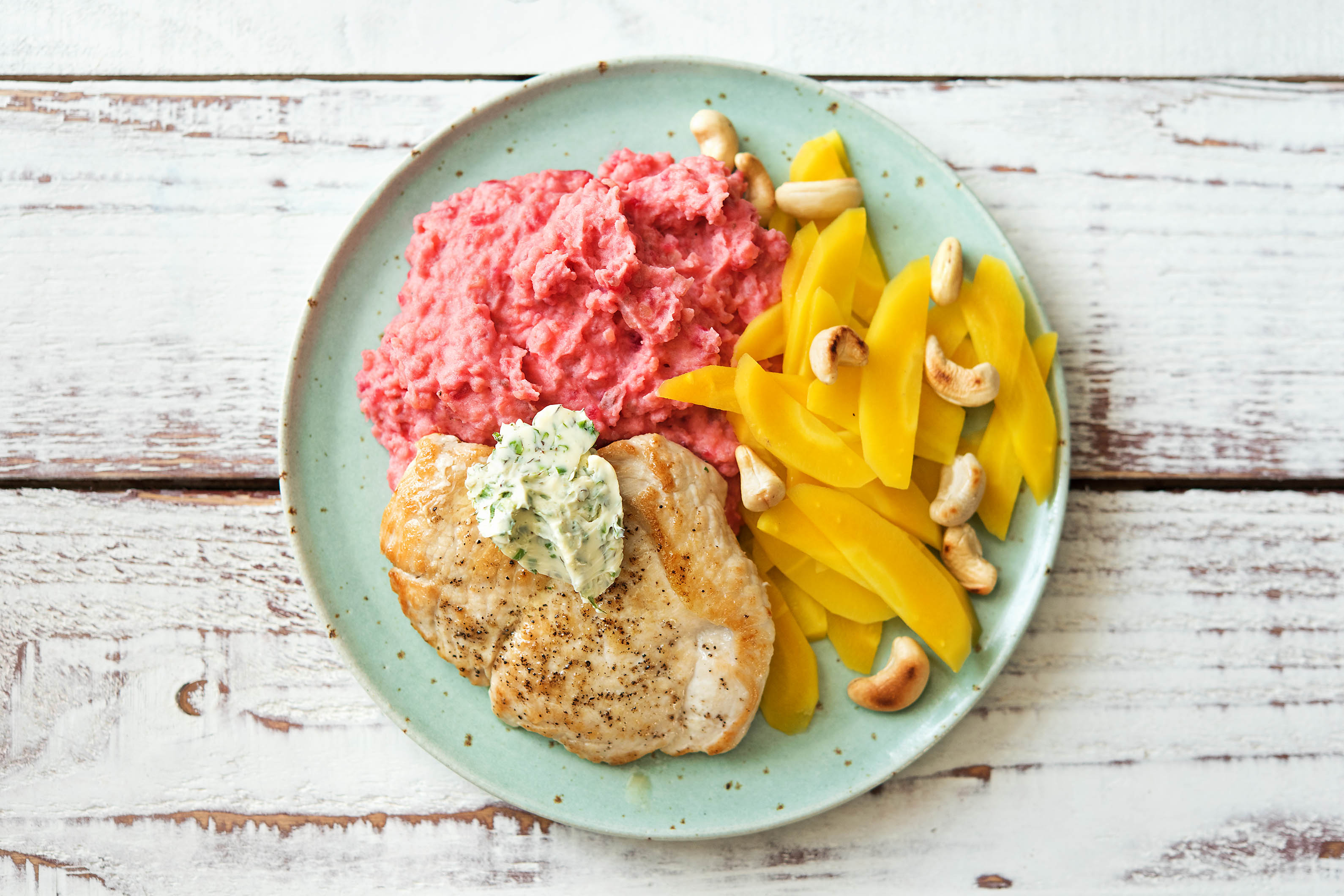 Putensteaks mit Rote-Bete-Püree