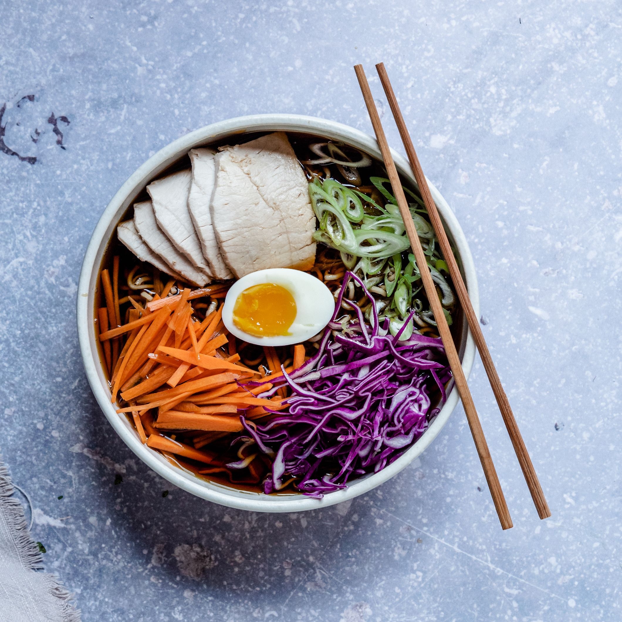 Ramen med flæskesteg