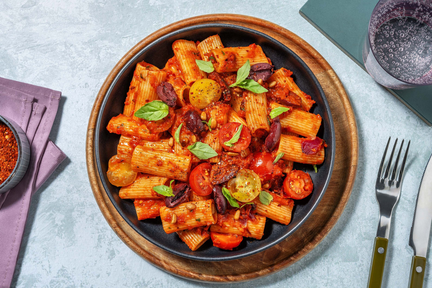 Rigatoni in pikanter Gemüsesauce