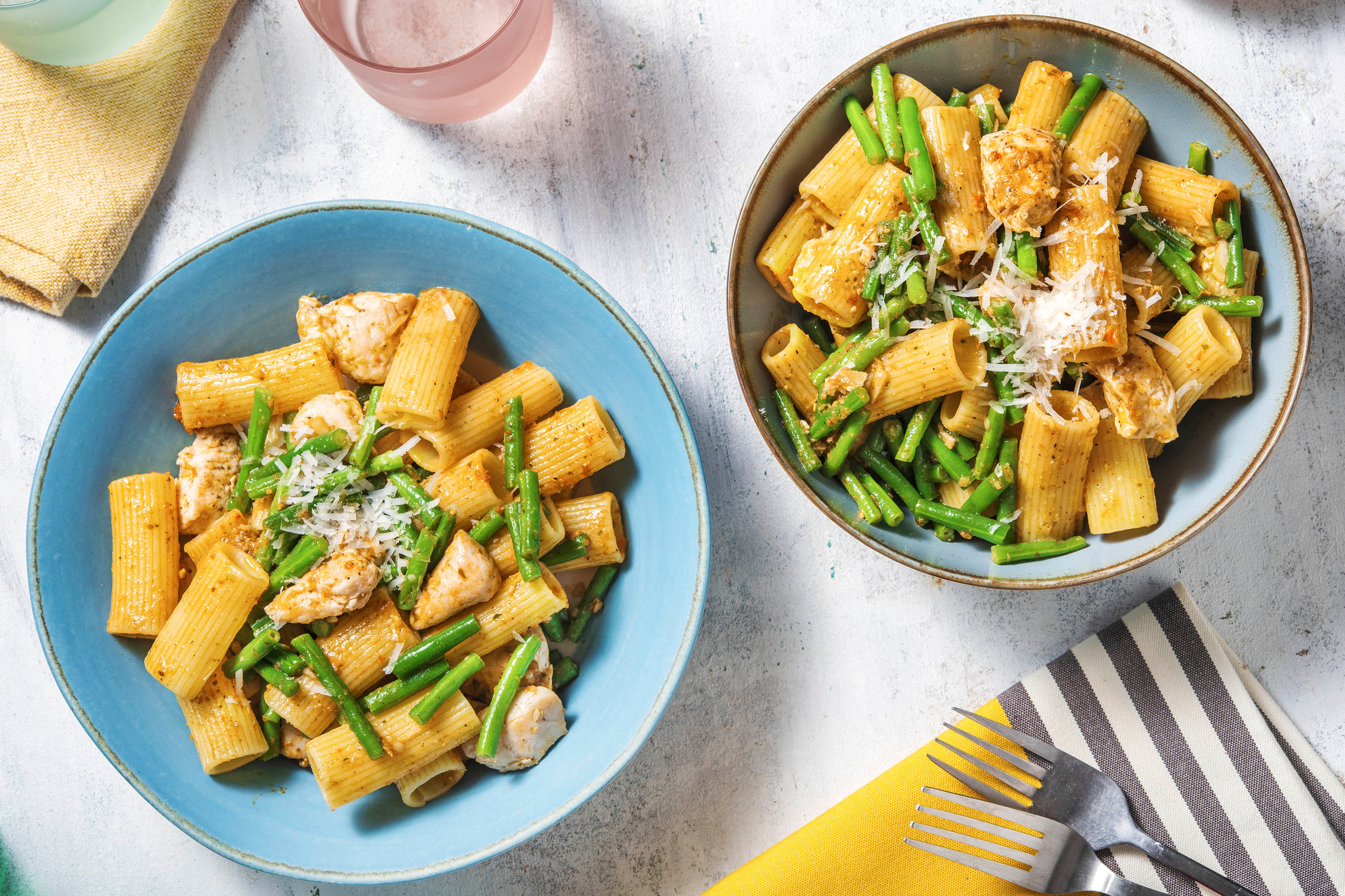 Rigatoni met kipfiletblokjes en sperziebonen