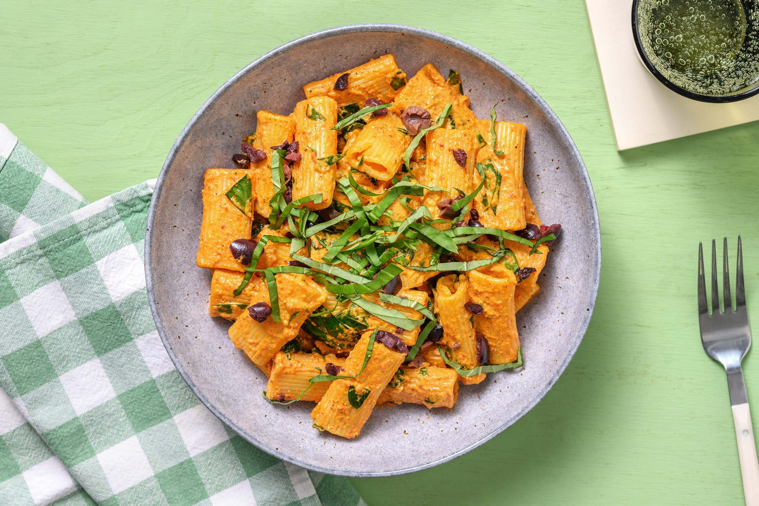 Rigatoni Romesco mit Mandeln