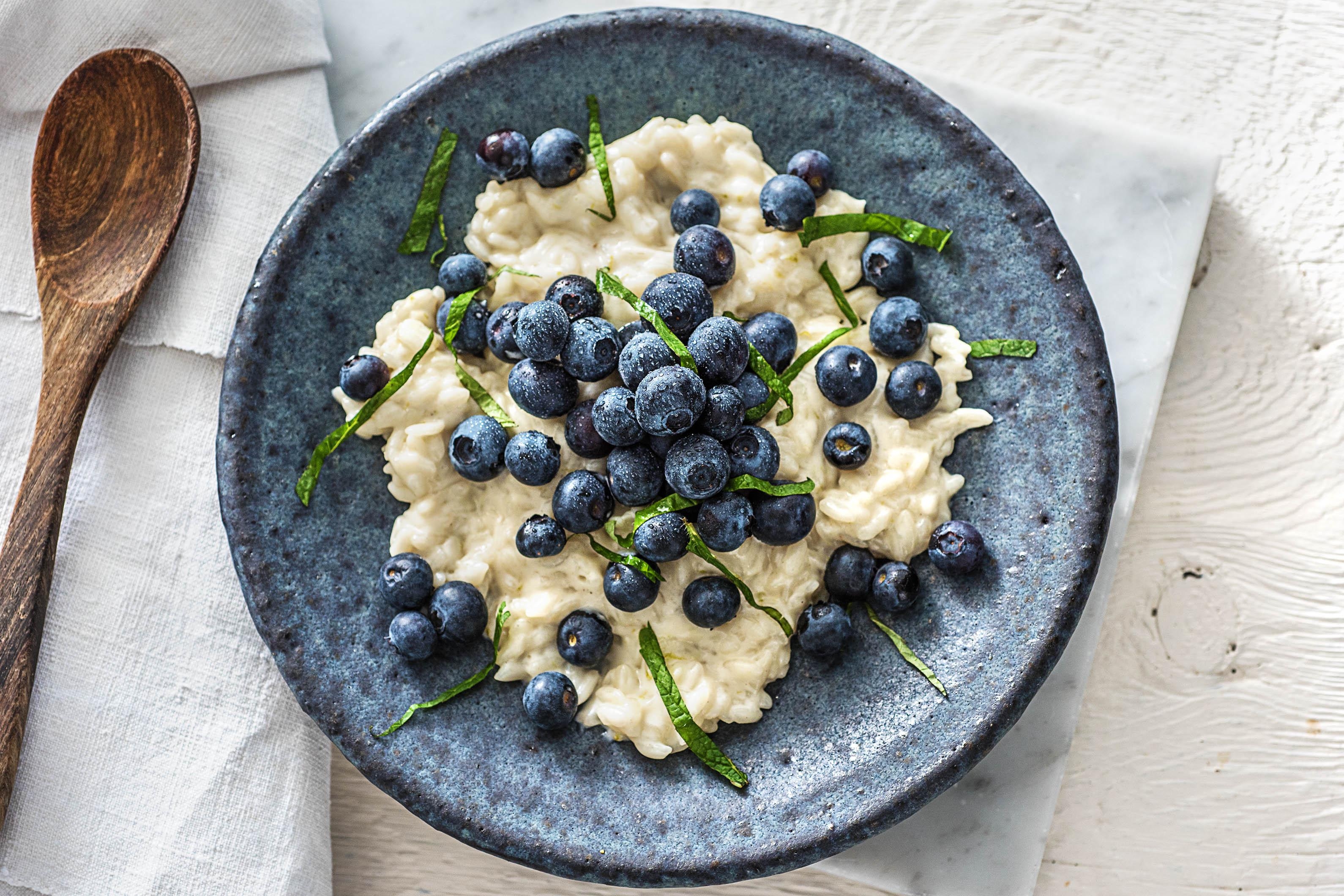 Riz au lait aux myrtilles et à la cardemome