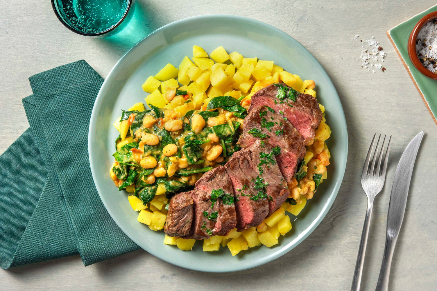 Rinderhüftsteak mit Bouillonkartoffeln