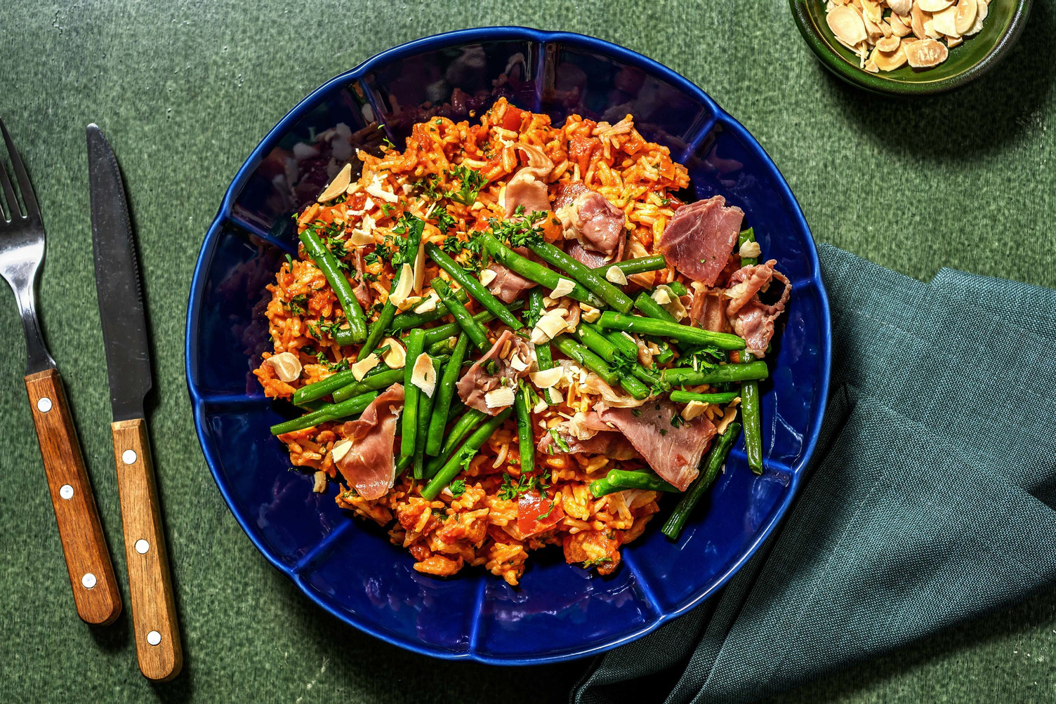 Riz au jambon serrano dans une sauce tomate crémeuse