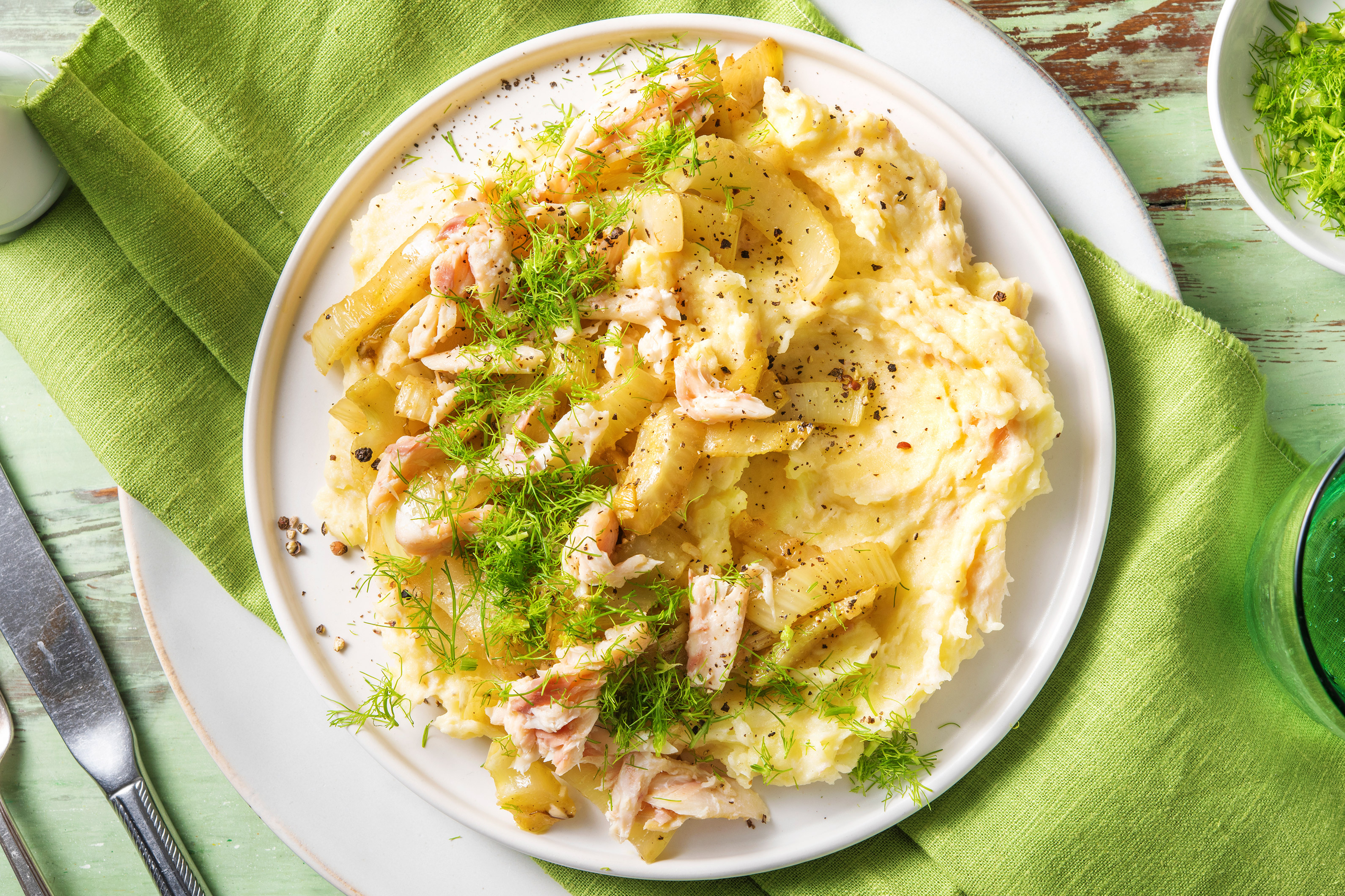 Gestoofde venkel met gerookte forel