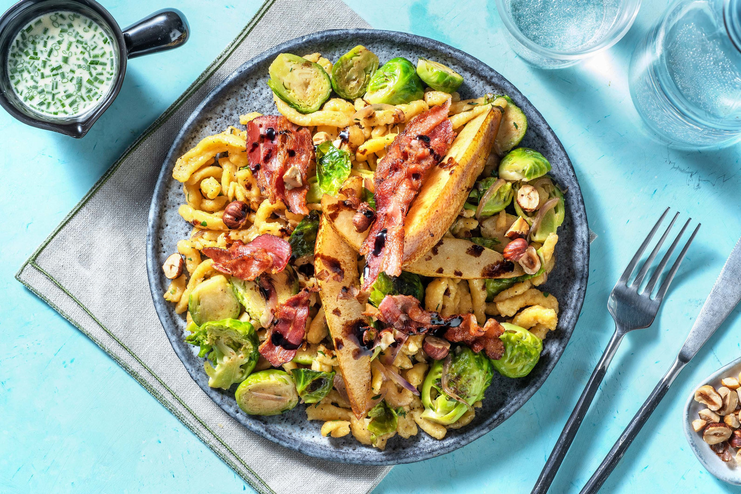 Rosenkohlpfanne mit Haselnussspätzle