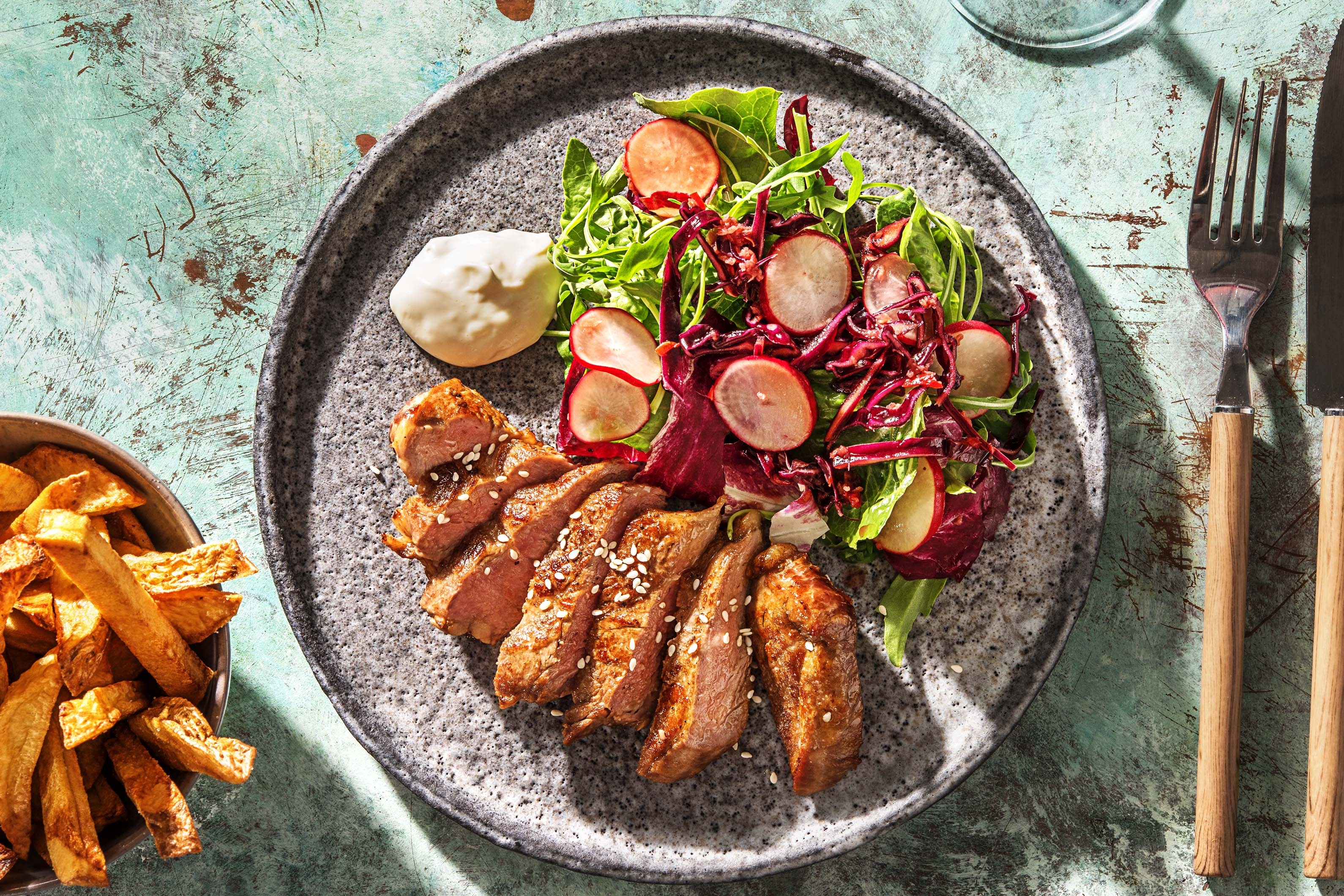 Rumpsteak et salade à l'asiatique