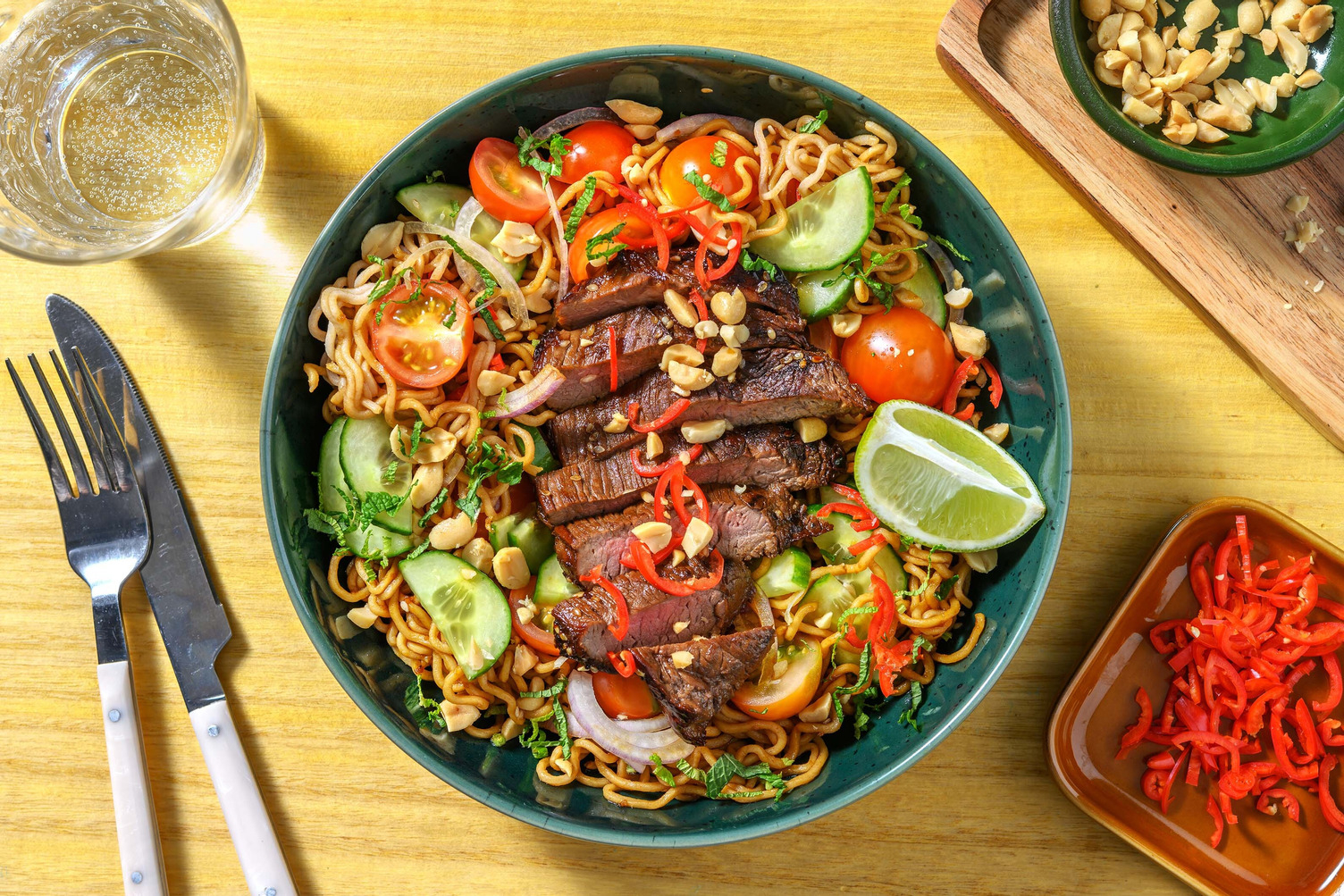 Kogelbiefstuk met volkoren-noedelsalade