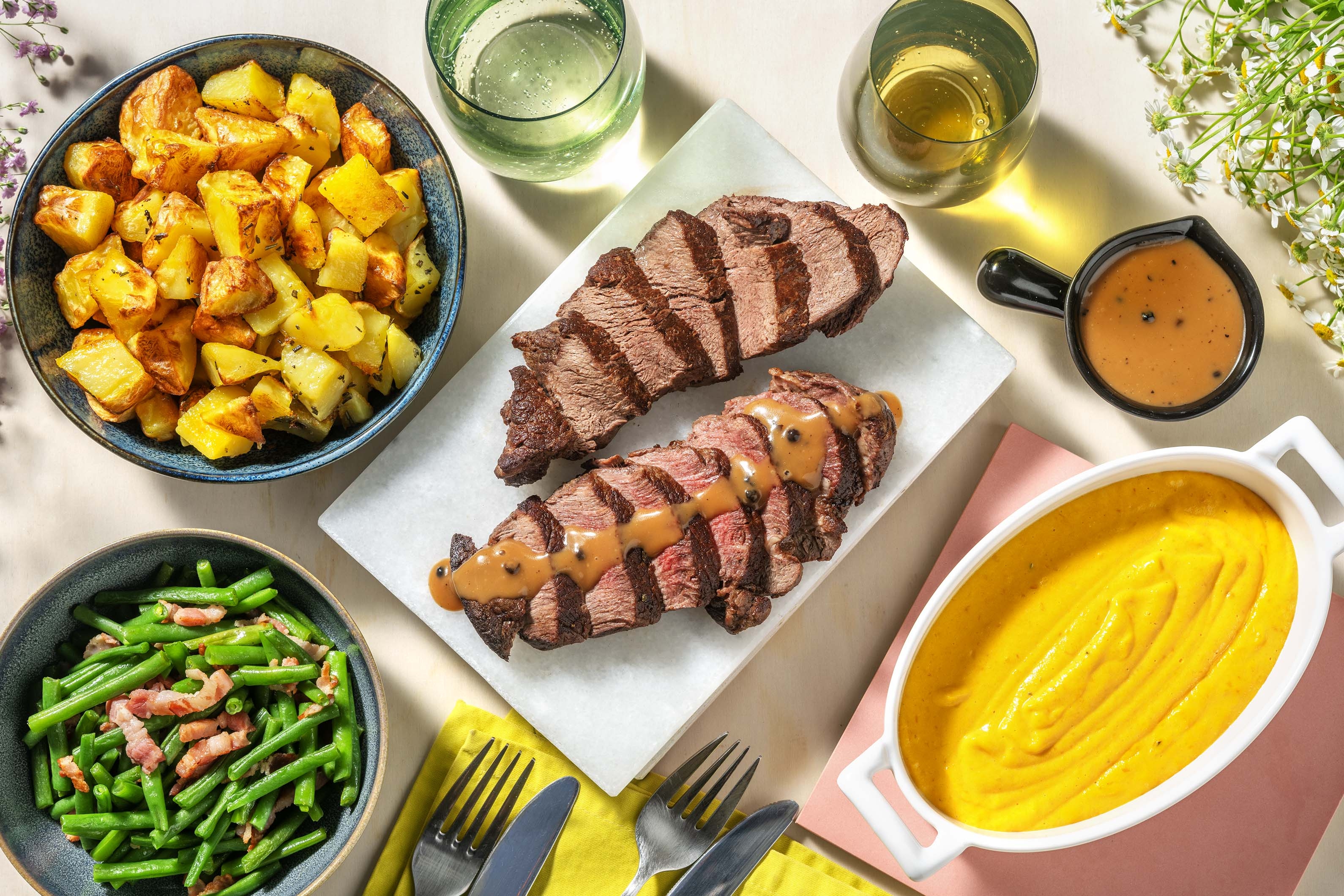 Runderlende met zwarte pepersaus