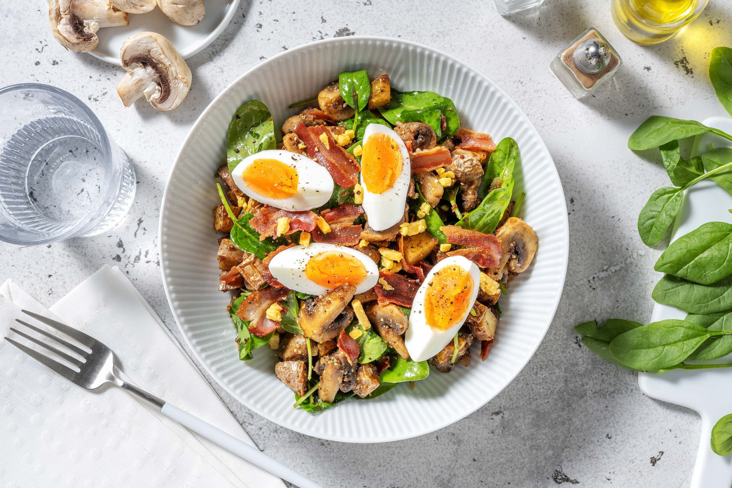 Smart Bacon and Egg Spinach Salad