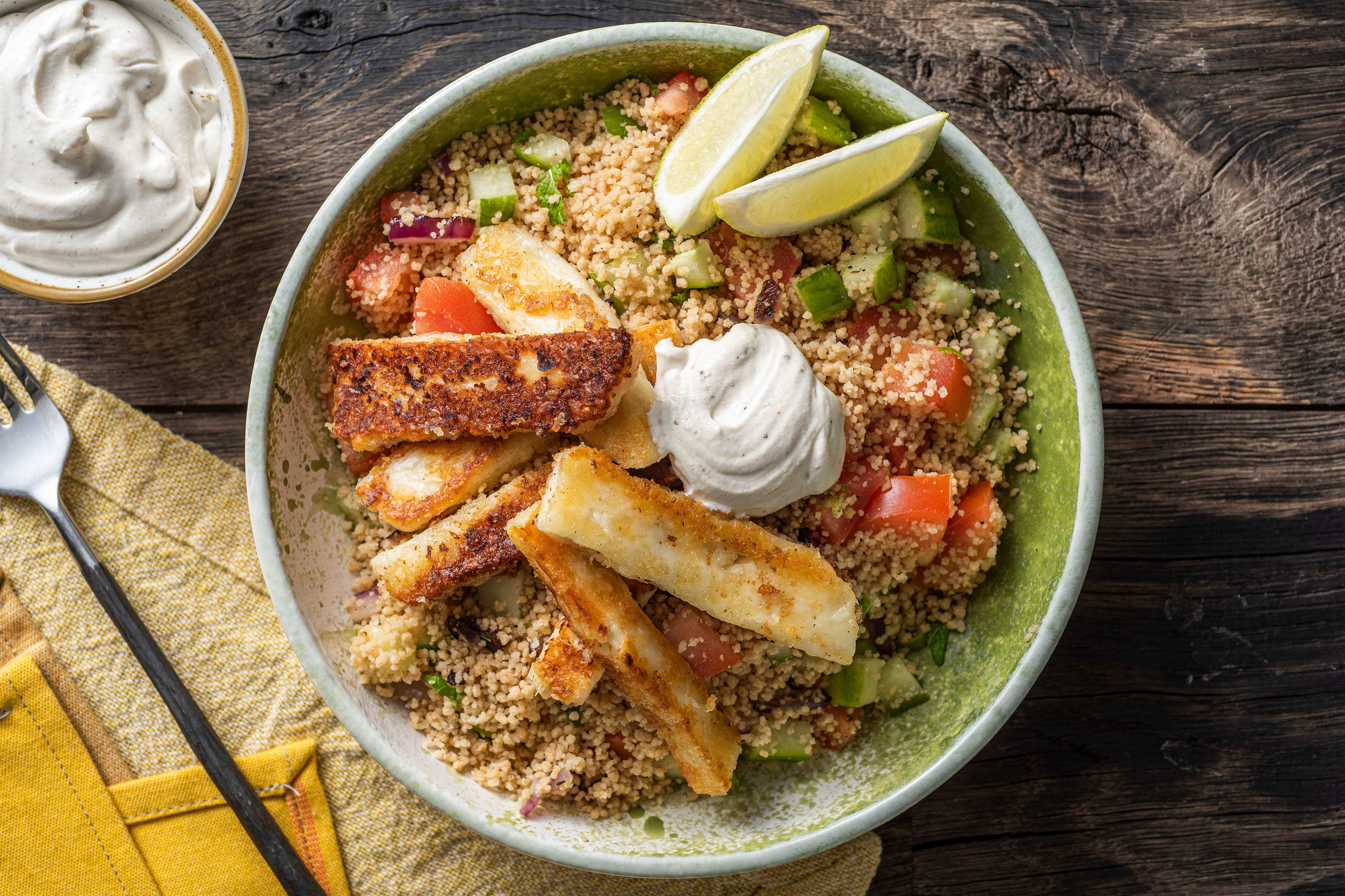 Salade de couscous et frites de halloumi