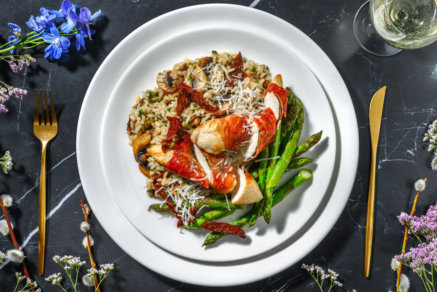 Saltimbocca mit grünem Spargel