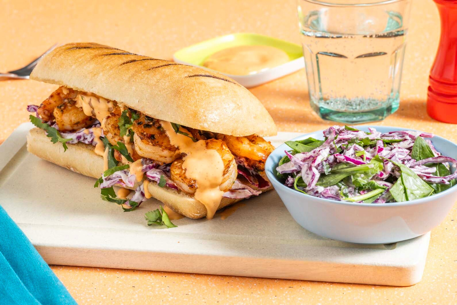 Sandwichs style banh mi aux crevettes grillées