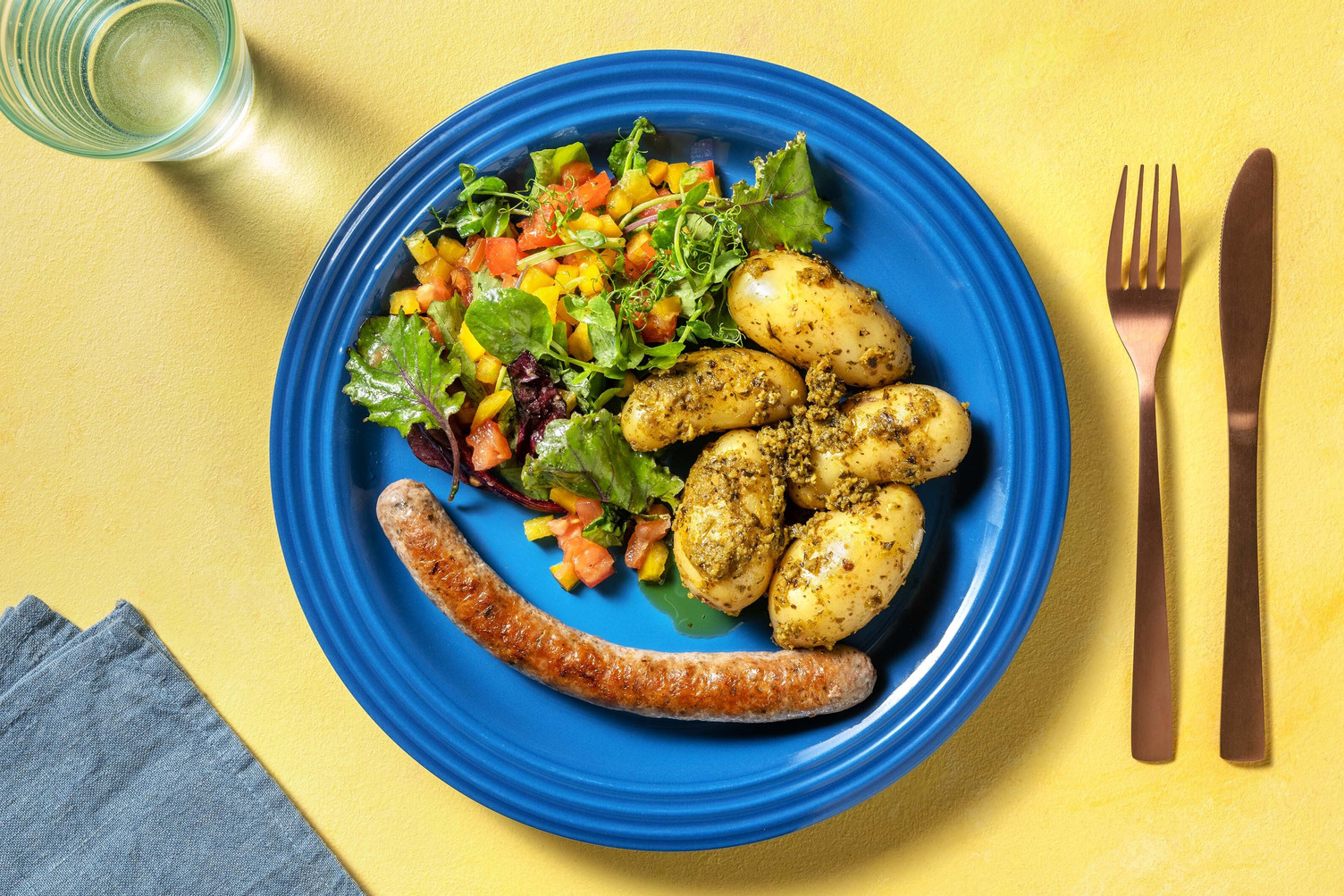 Saucisse de sanglier à l'emmental et grenailles au pesto