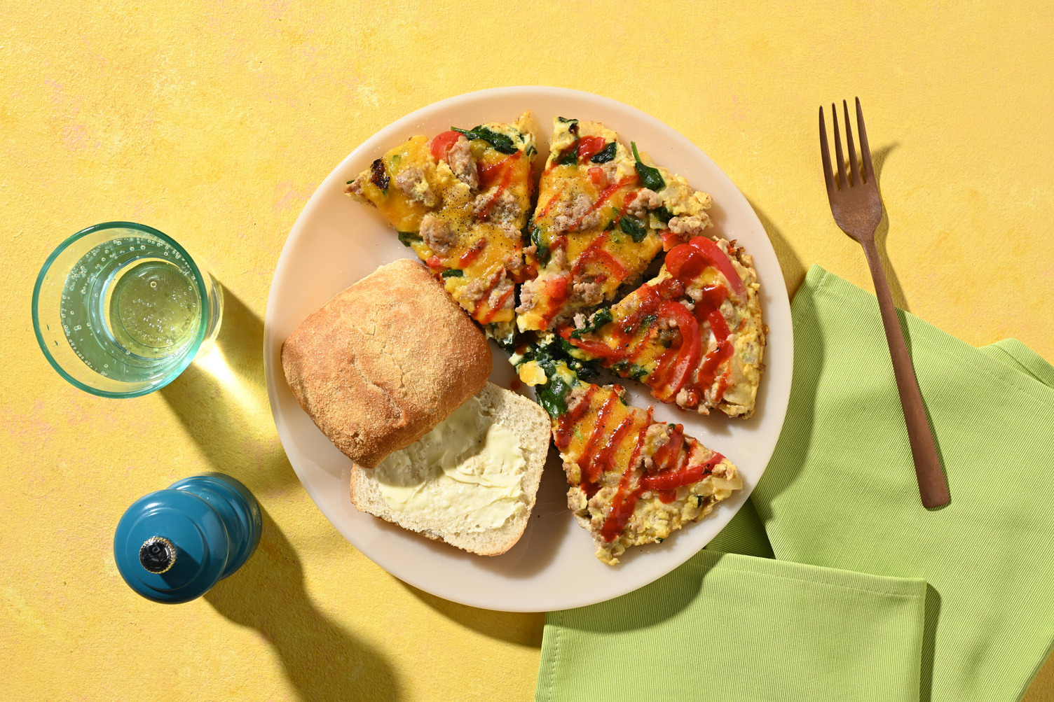 Poêlée de saucisse et d'œufs