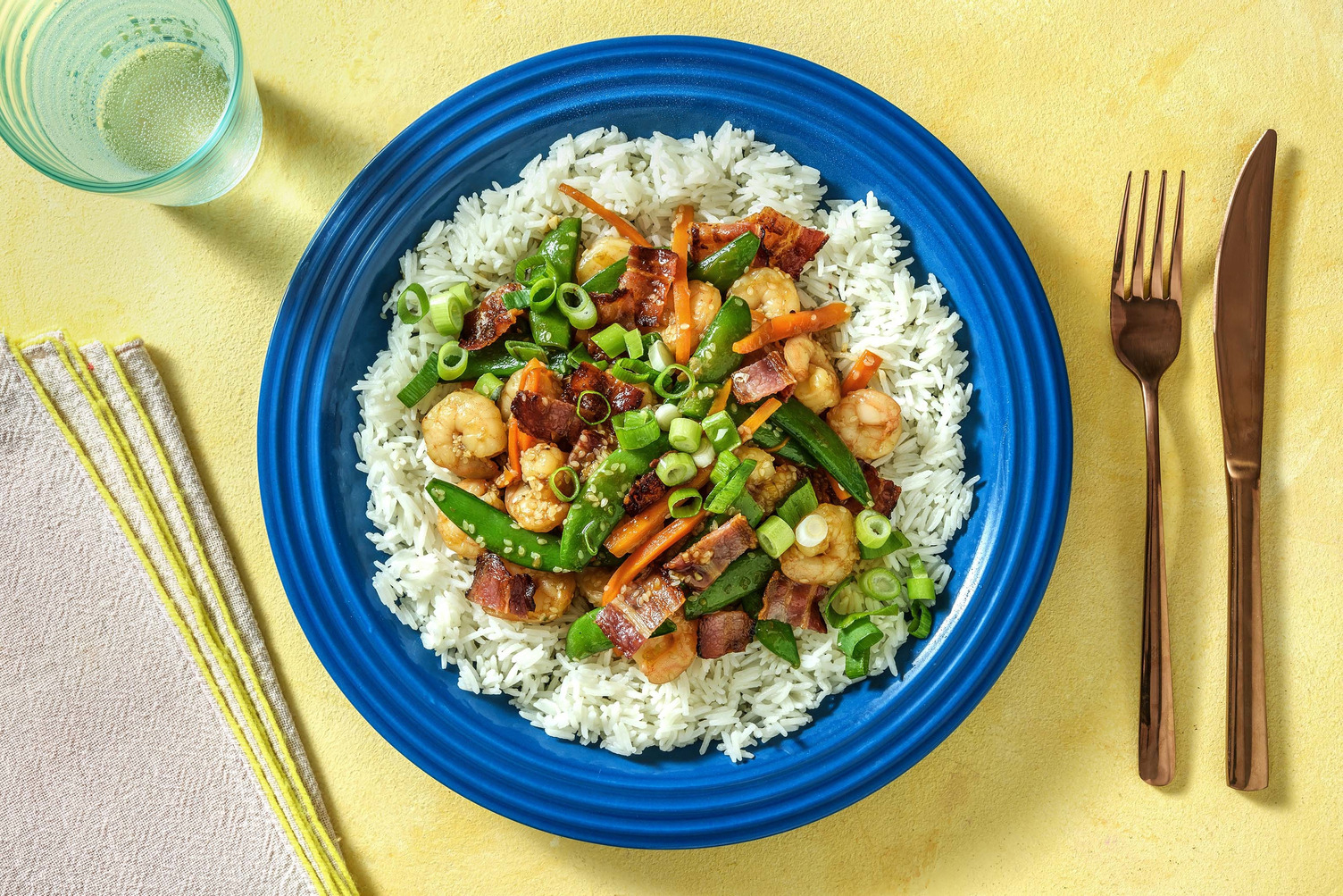 Sauté de crevettes au sésame