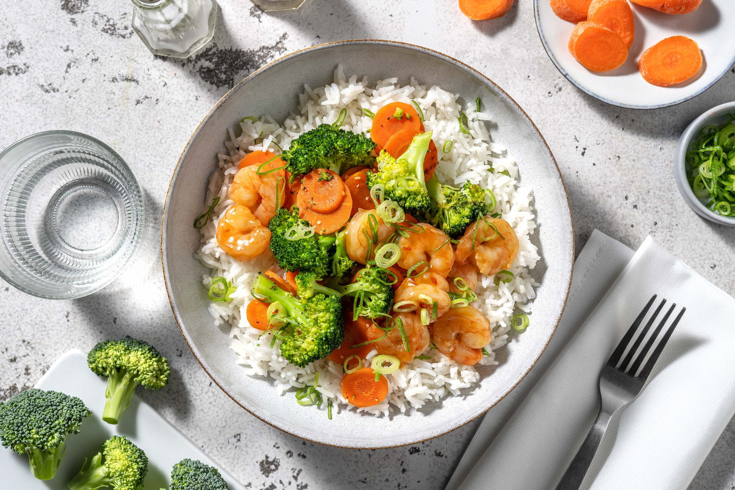 Sauté de crevettes épicées au miel