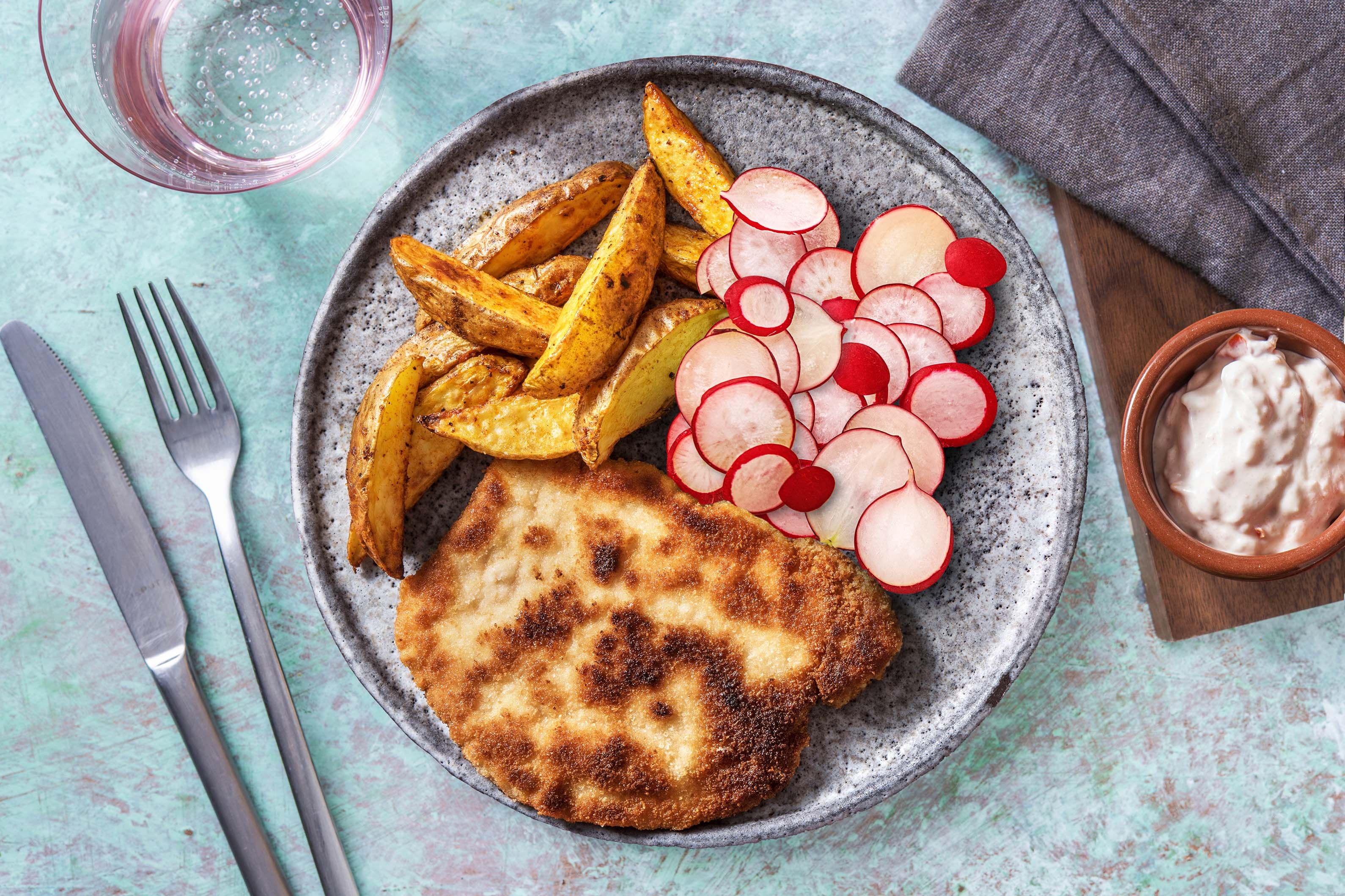 Schnitzel mit Ofenkartoffeln