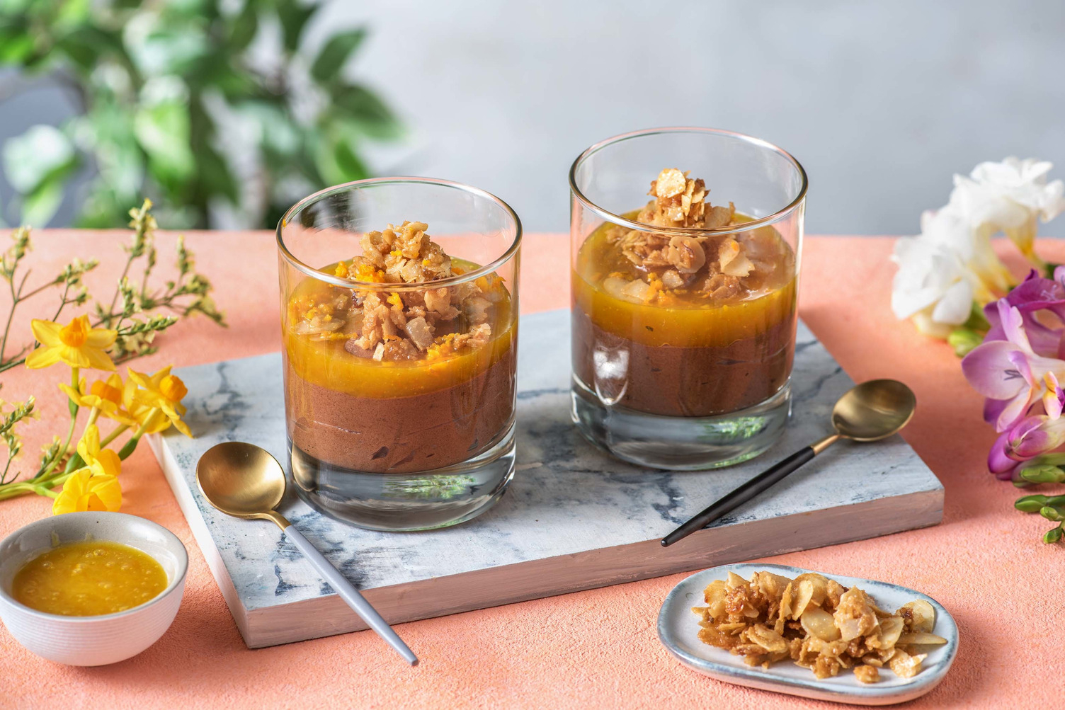 Zum Muttertag: Schokodessert mit Orangensoße