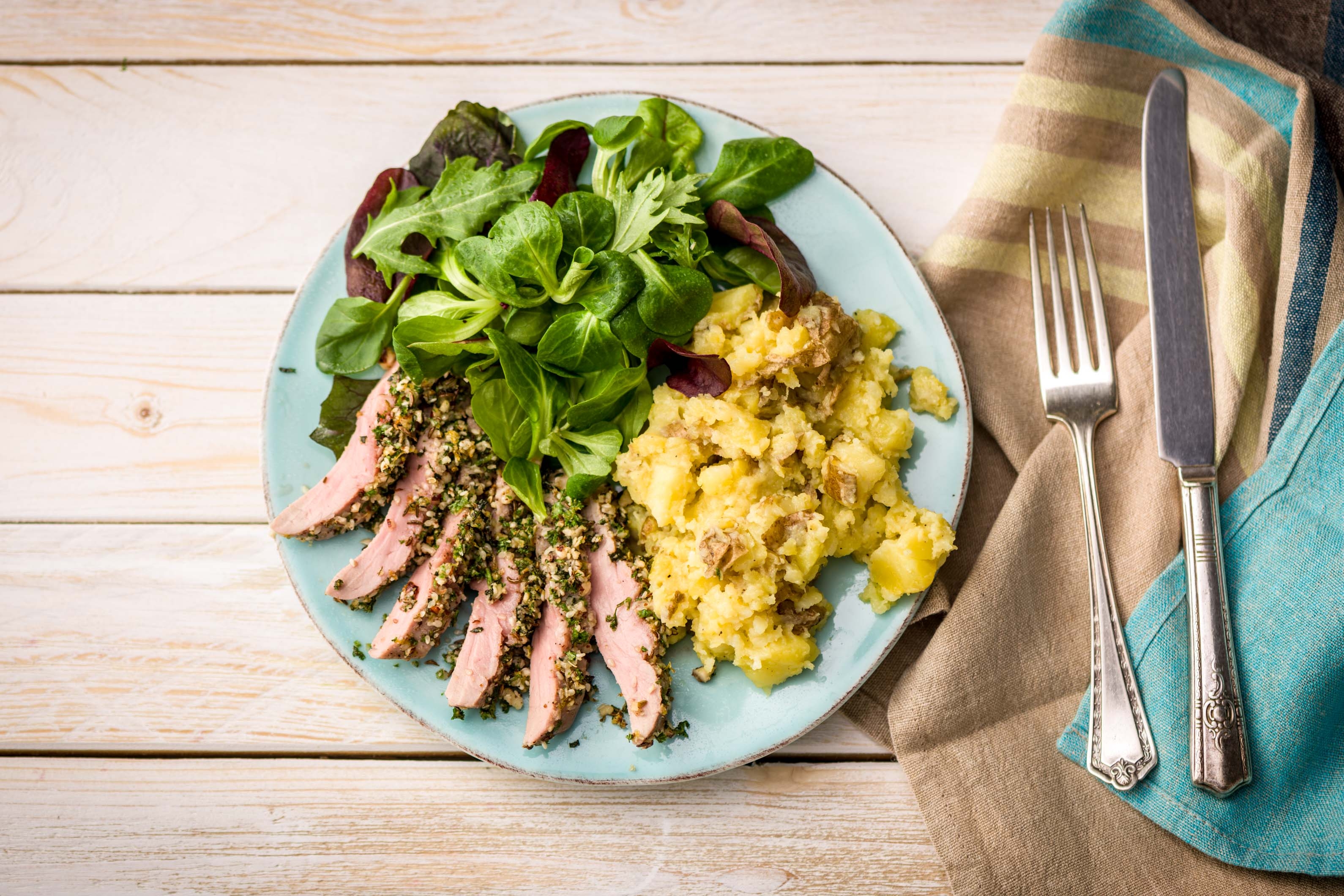 Schweinefilet mit Dukkah-Kräuter-Kruste