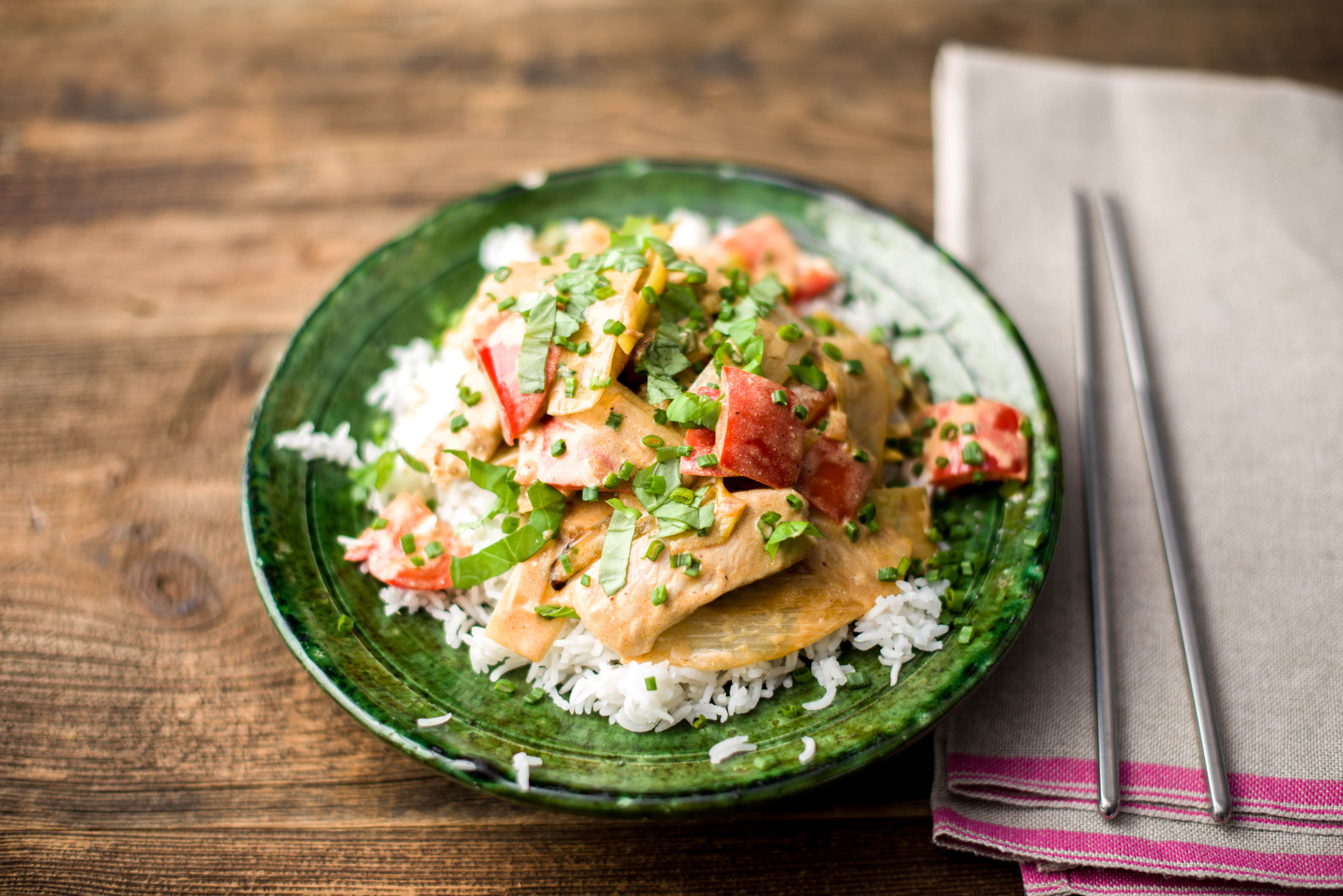 Schweinsstreifen in Pak Choi-Peperoni-Sauce