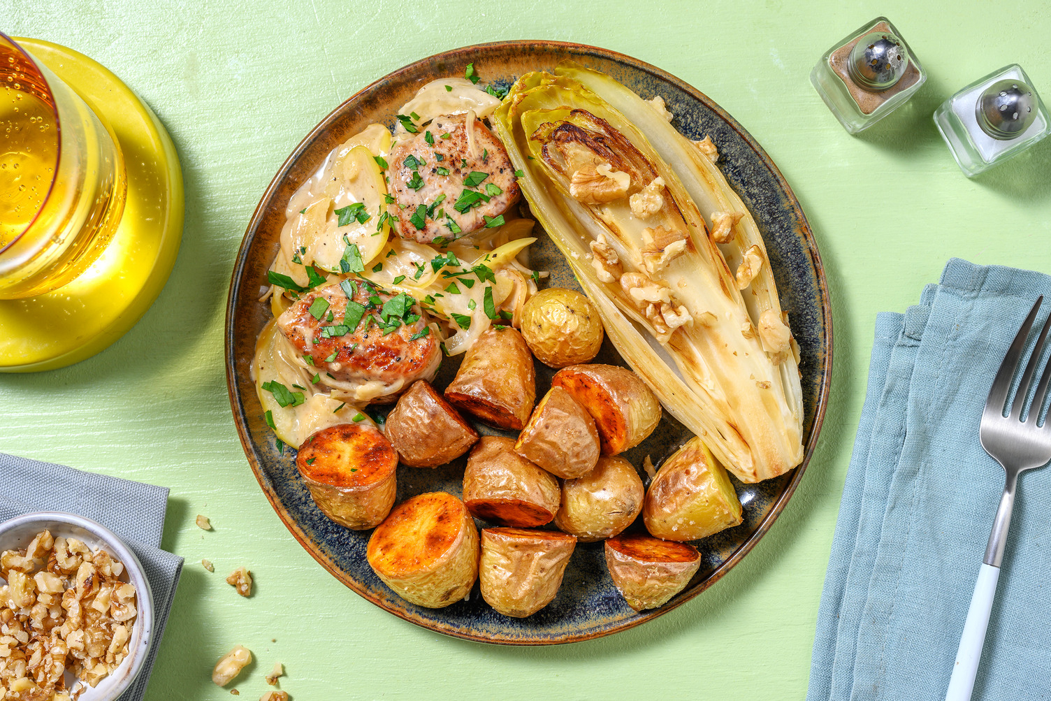 Schweinsmedaillons in Apfel-Zwiebel-Rahmsauce