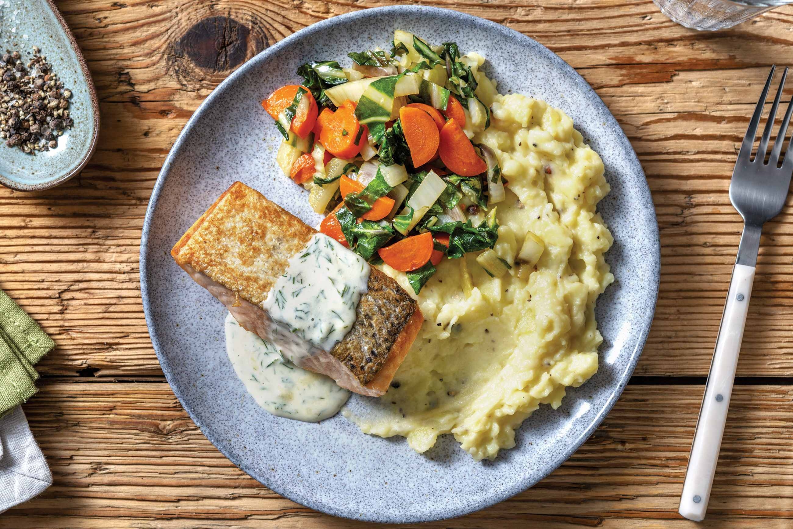 Seared Salmon & Creamy Parsley Sauce