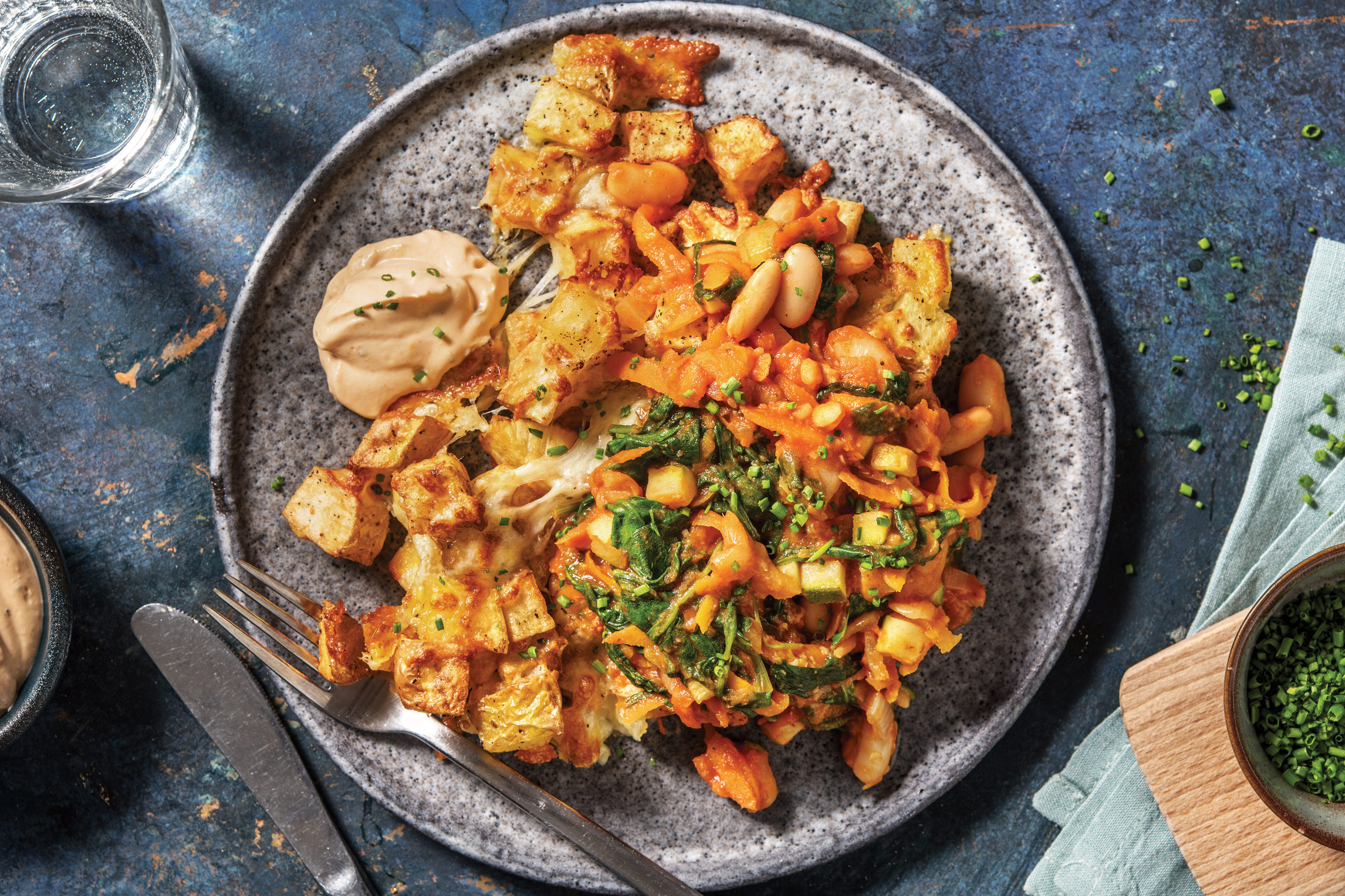 Smokey Bean Chilli & Cheesy Roasted Potato