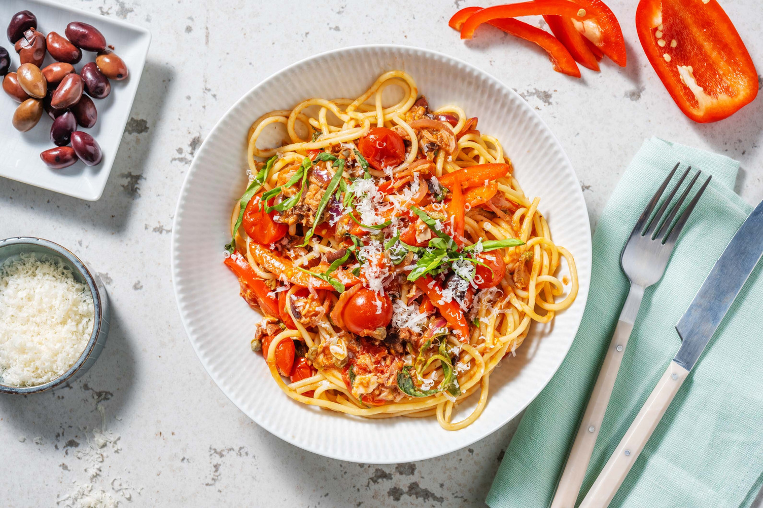 Spaghetti in tonijn-tomatensaus