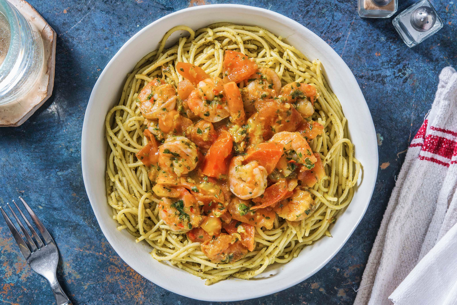Spaghetti nach Art „Bruschetta“ mit Garnelen