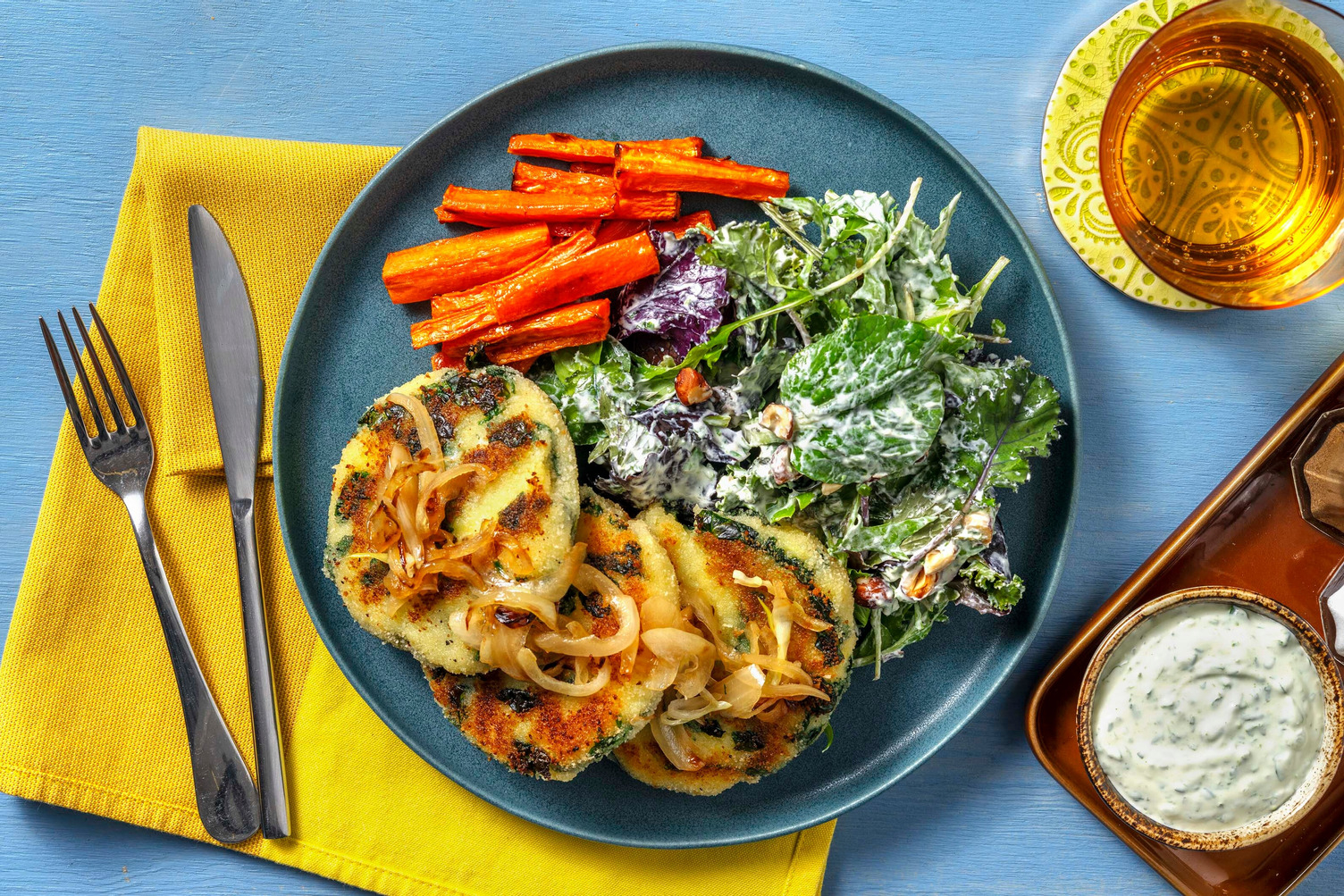 Spinat-Knödeltaler mit Kräuter-Crème