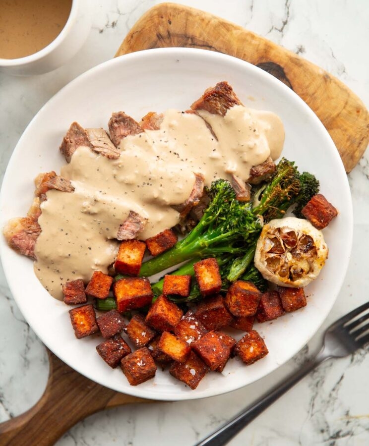 Steak and Creamy Shallot Sauce
