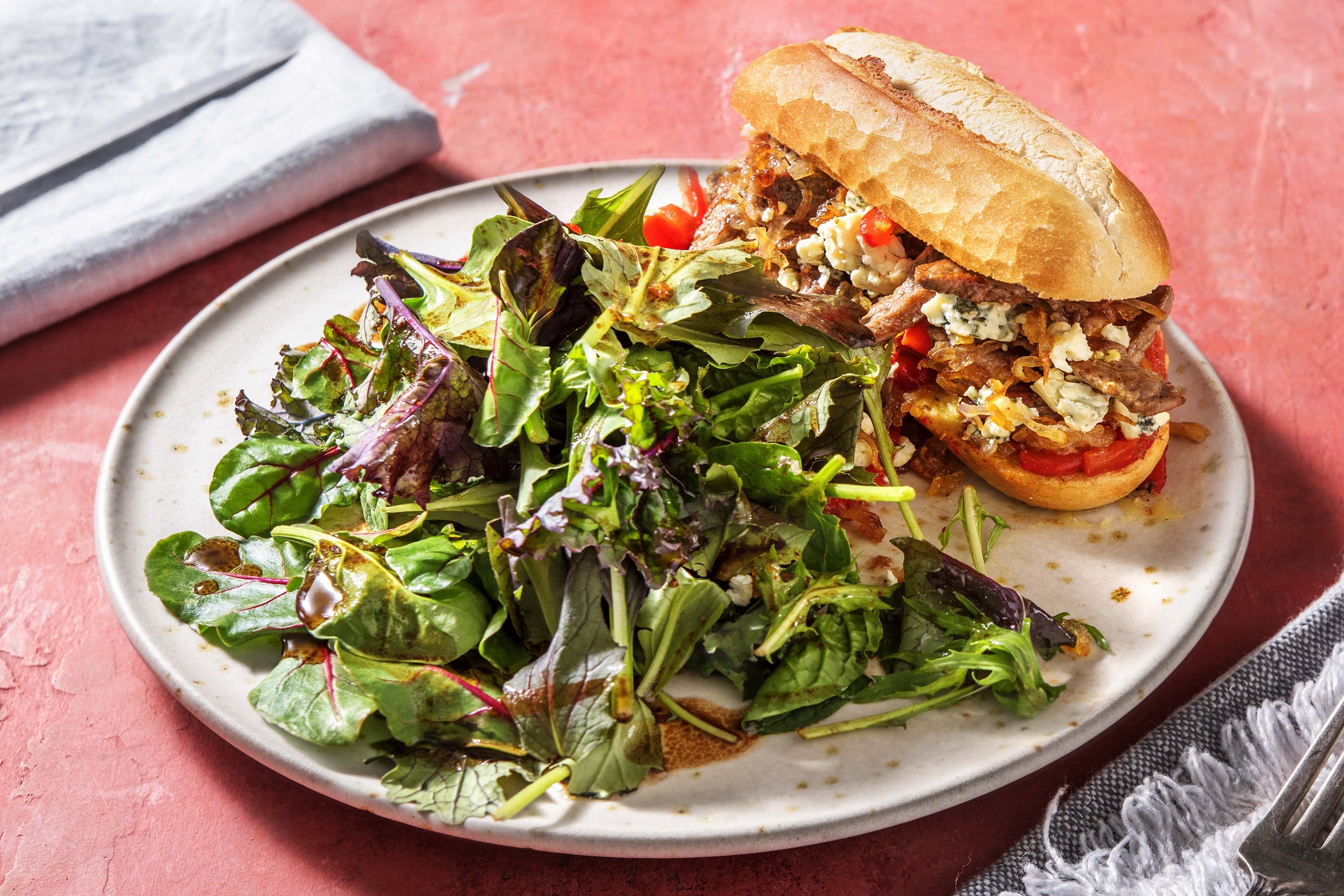 Steak sandwich met gepofte paprika