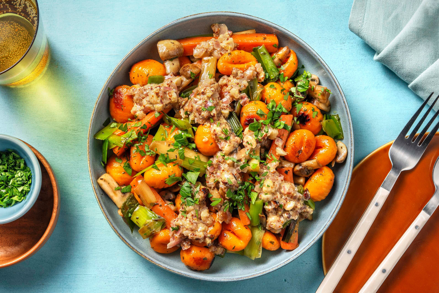 Süßkartoffelgnocchi mit Haselnuss-Vinaigrette