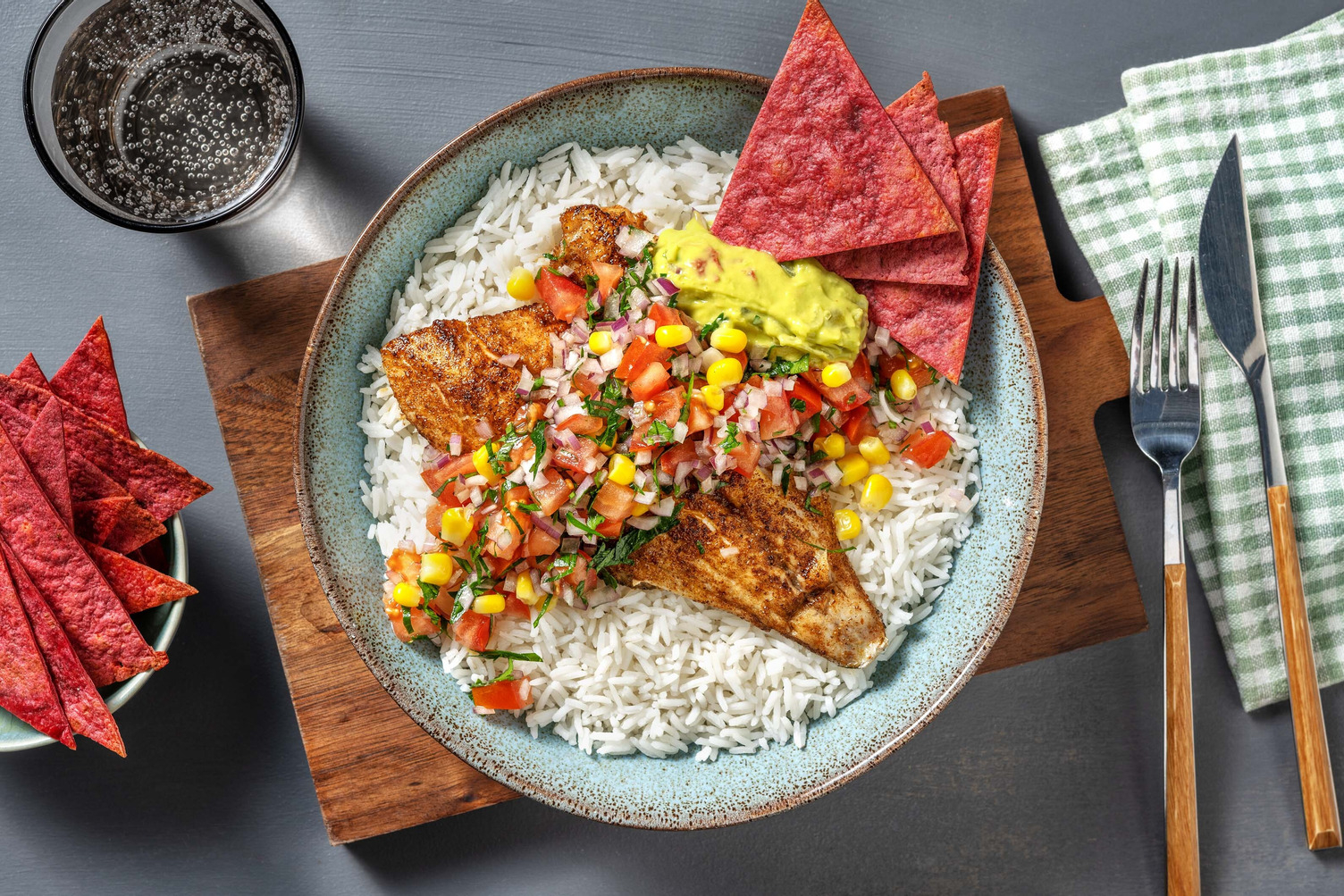 Tacobowl au filet de merlu épicé & salsa