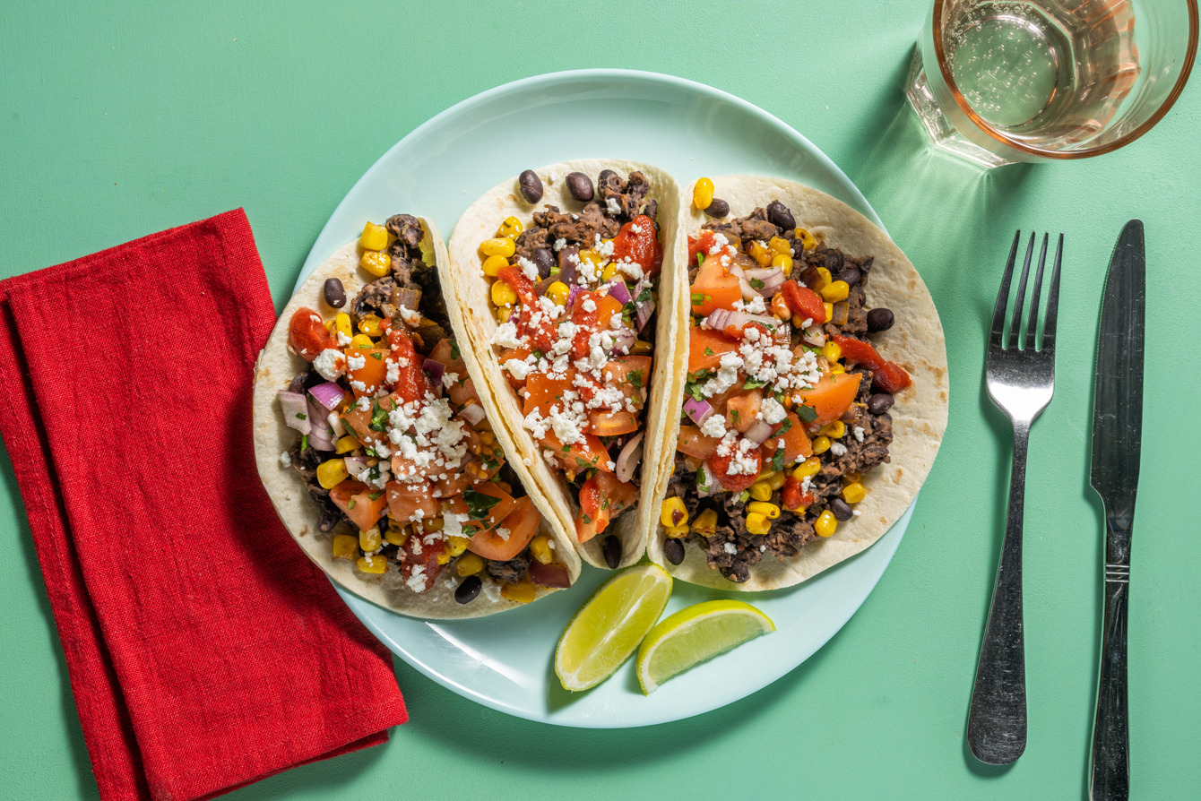 Tacos de haricots noirs et de maïs au chipotle