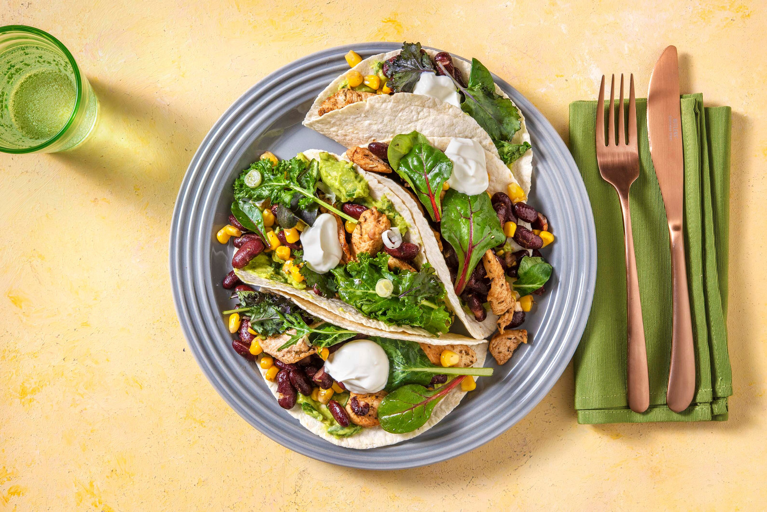 Tacos mit Hähnchen, Mais und Bohnen