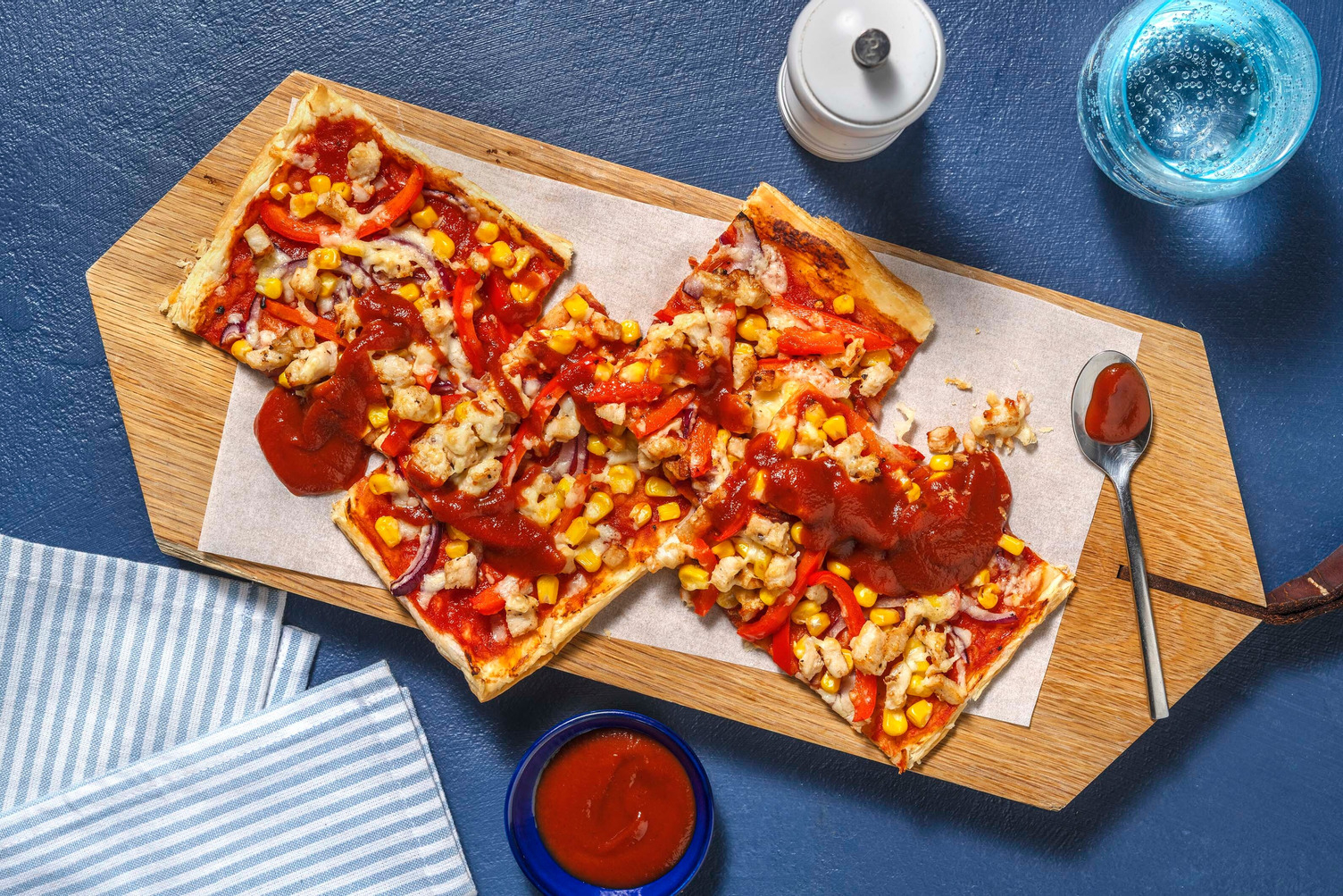 Tarte fine au poulet et sauce barbecue