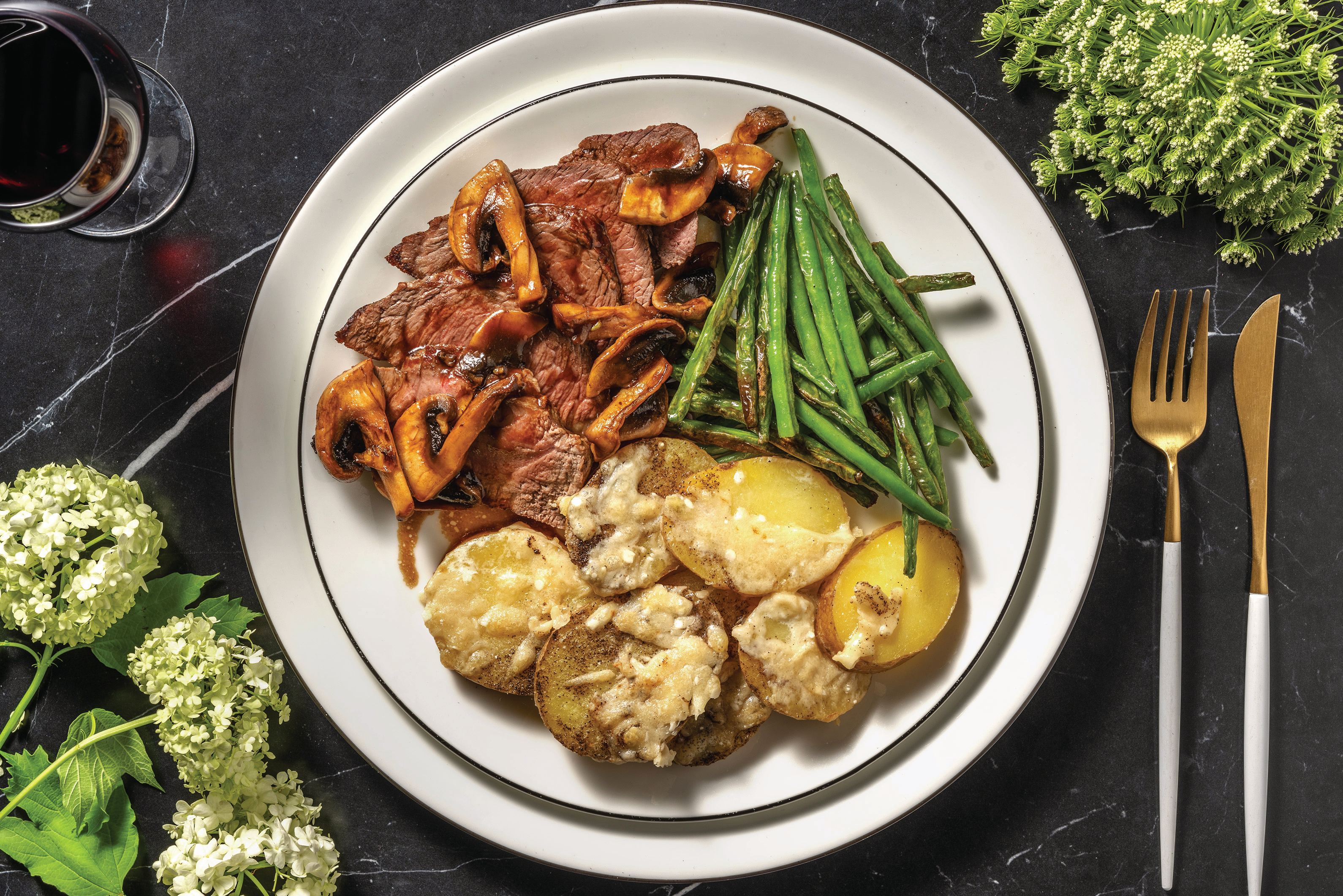 Tender Lamb Rump & Mushroom Gravy