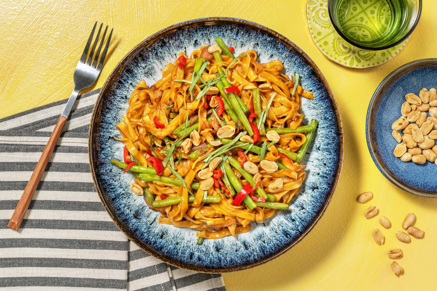 Thai Basil Noodles! dazu grüne Bohnen