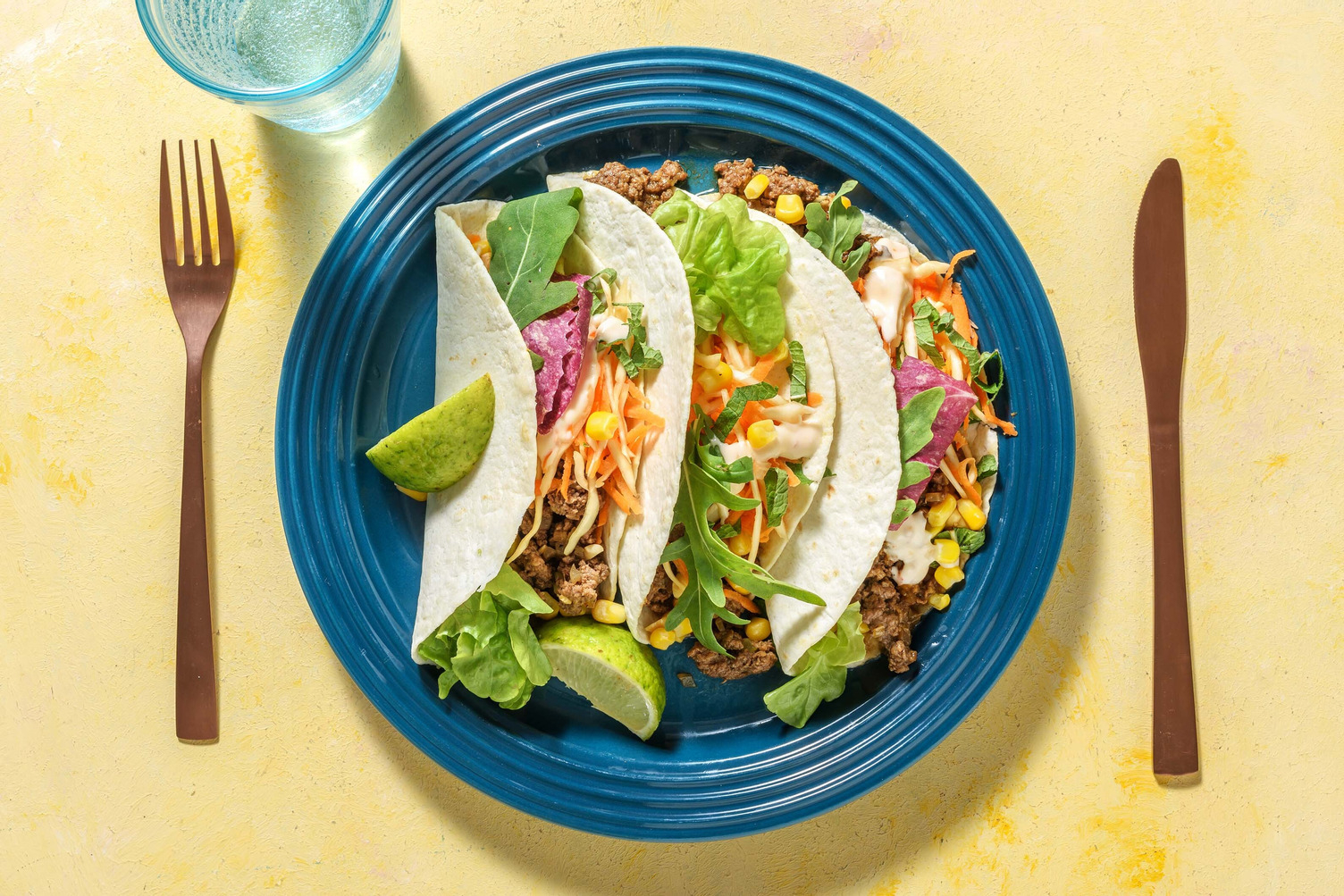 Tortillas à la viande hachée de bœuf mariné à l'asiatique