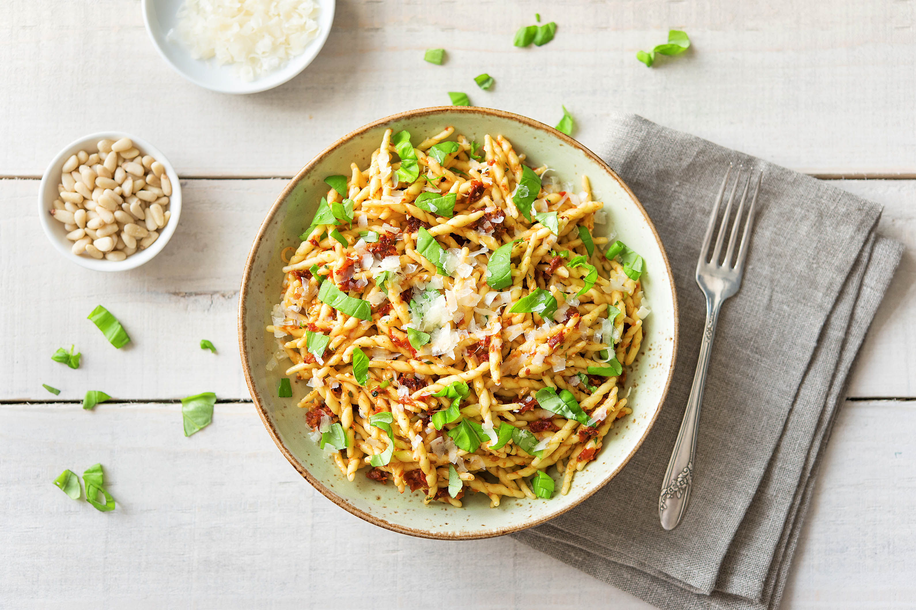 Trofie-Pasta mit rotem Pesto