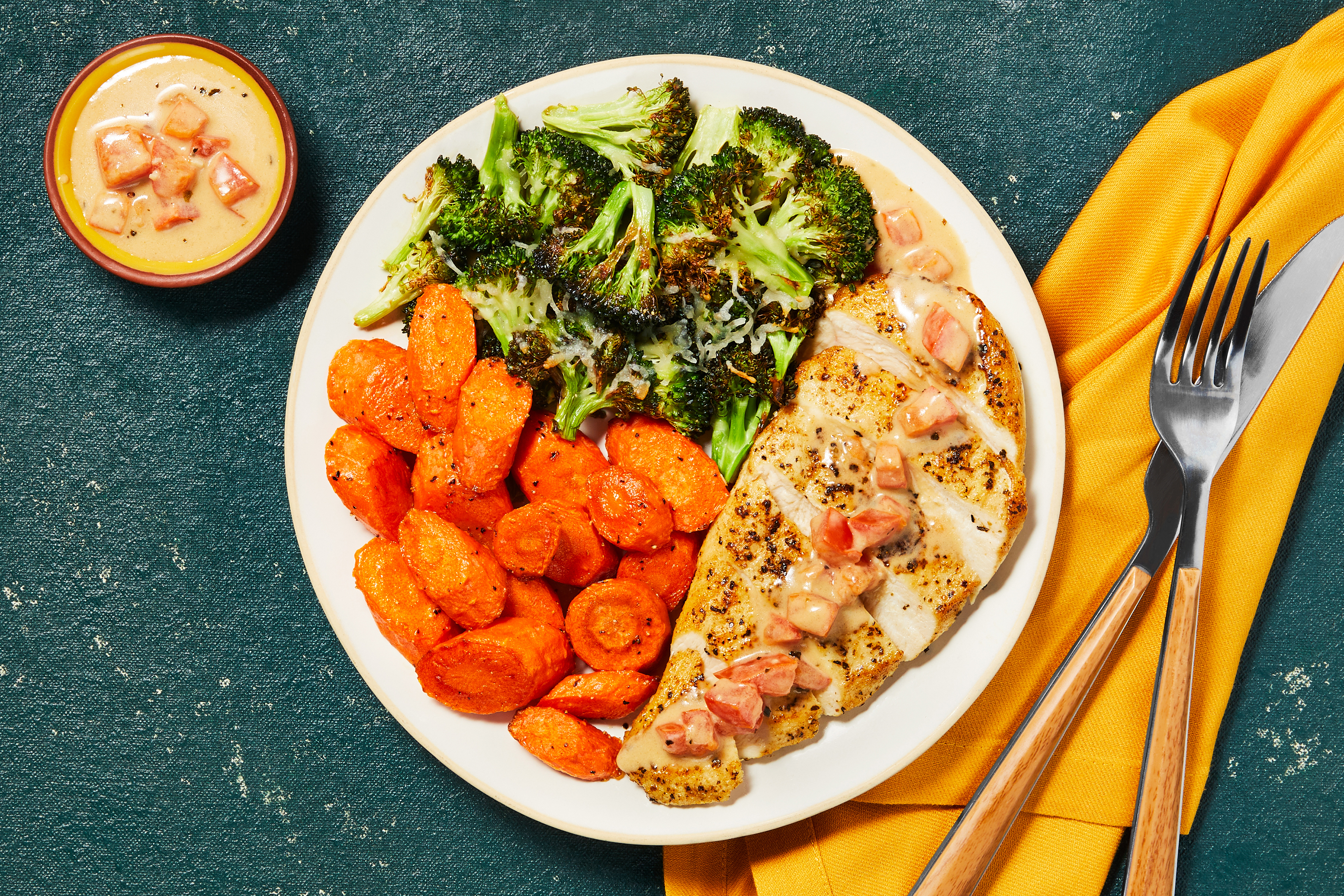 Tuscan-Spiced Chicken & Cheesy Broccoli