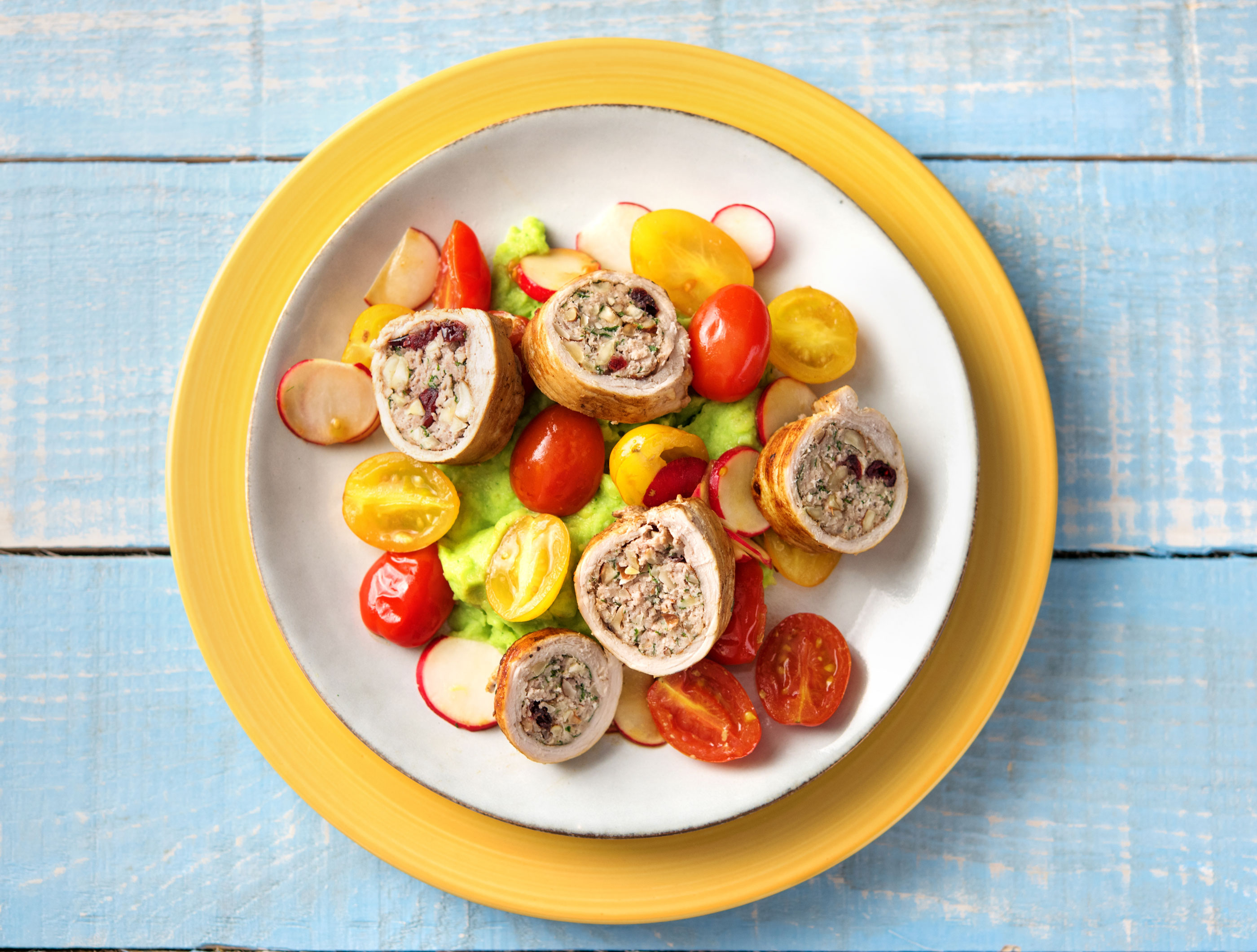 Roulades de porc farci aux noix et à la canneberge