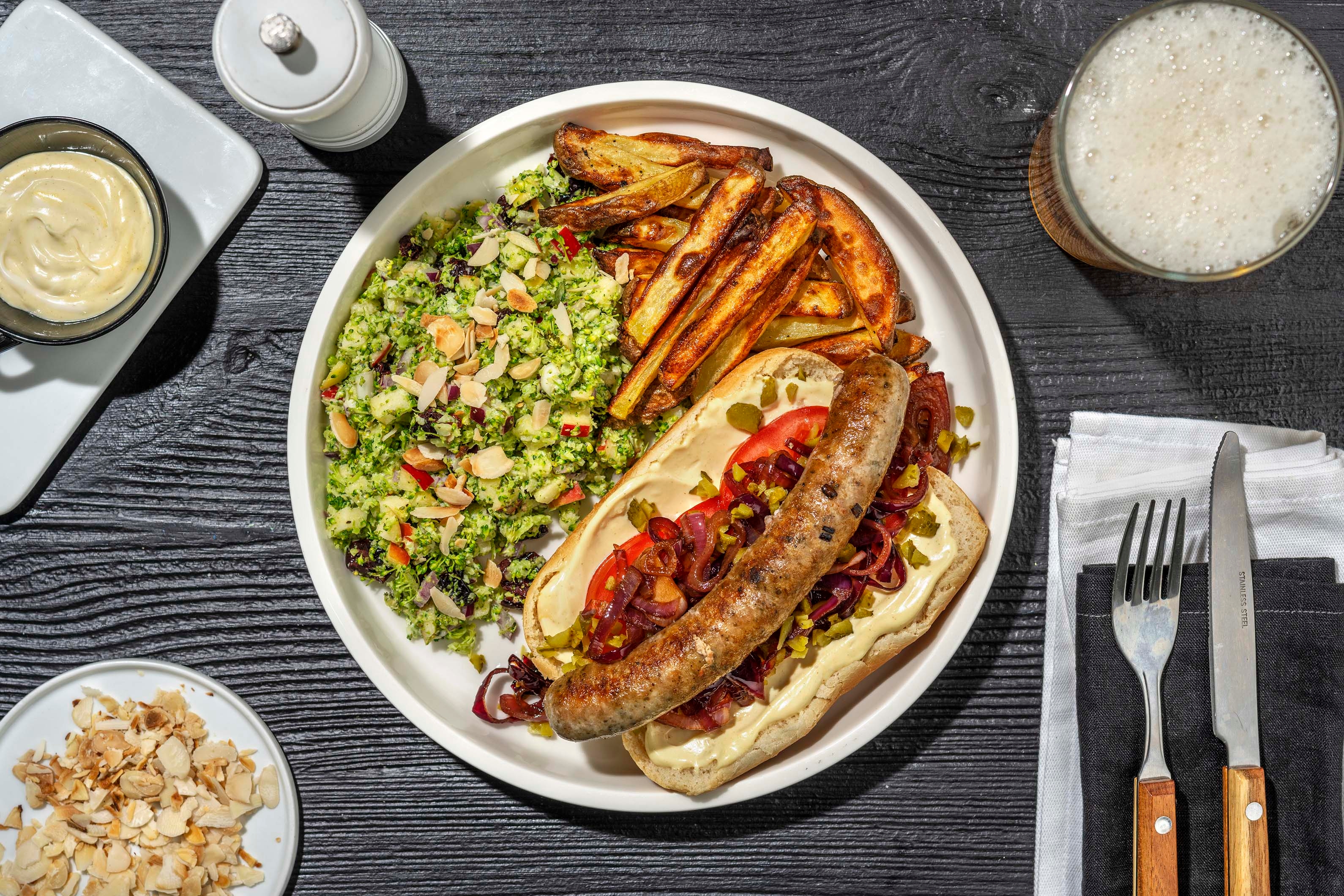 Saucisse au cheddar et pain brioché