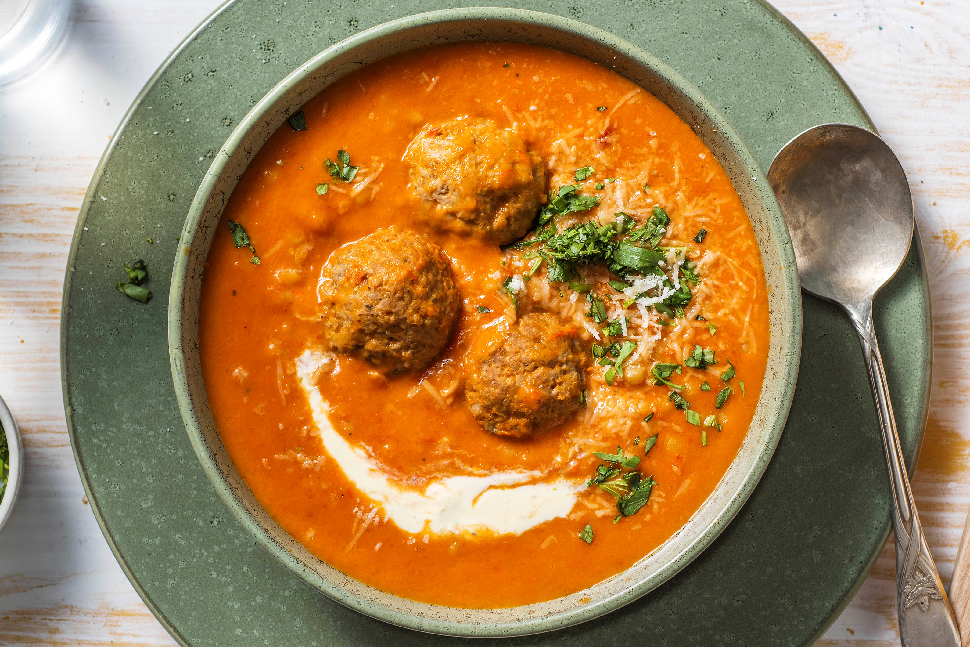 Veggie + protein - Tomaat-paprikasoep met soepballetjes als extra