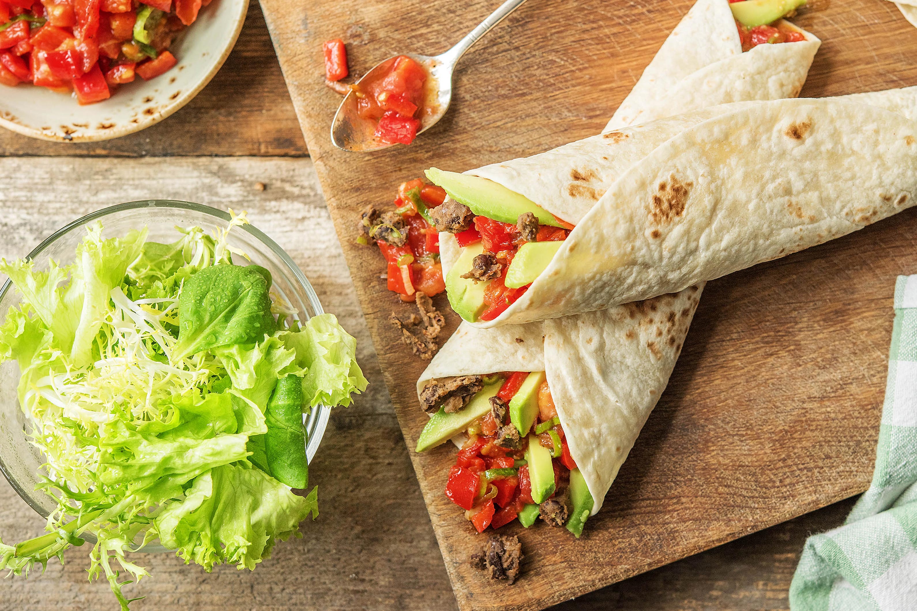 Veggie-Wraps mit BBQ-Bohnenmus
